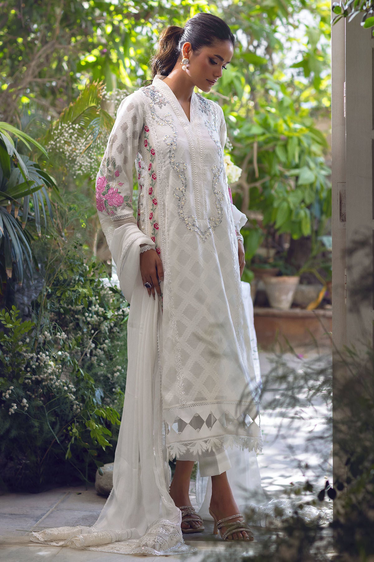 Nemin (Shirt, Pants and Dupatta)