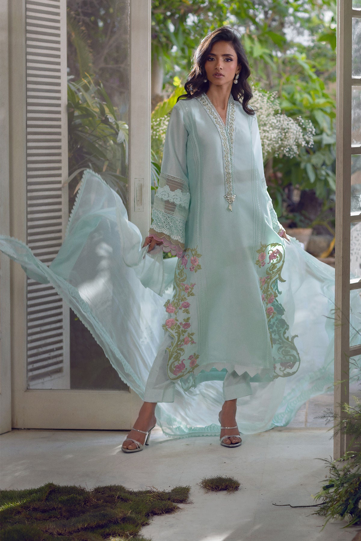 Maahru (Shirt, Pants and Dupatta)