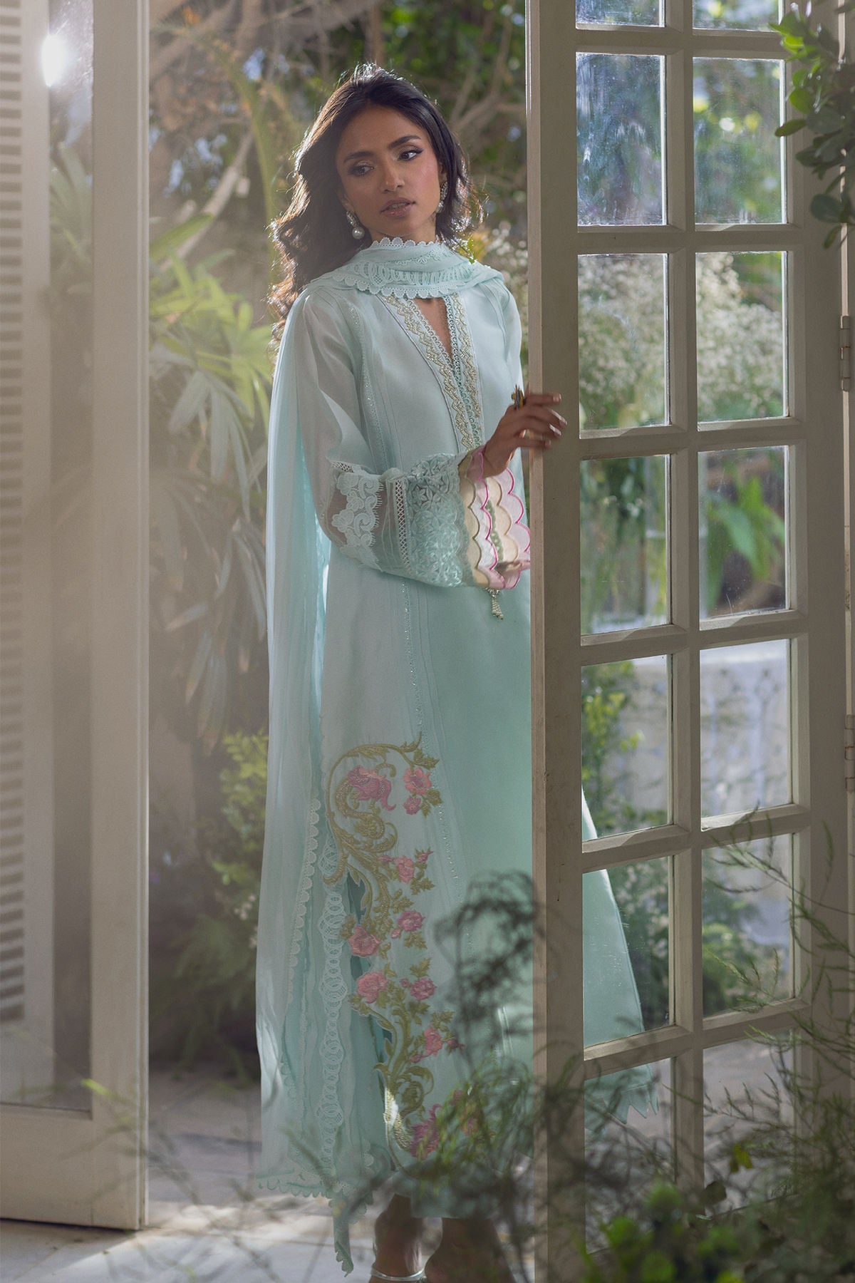 Maahru (Shirt, Pants and Dupatta)