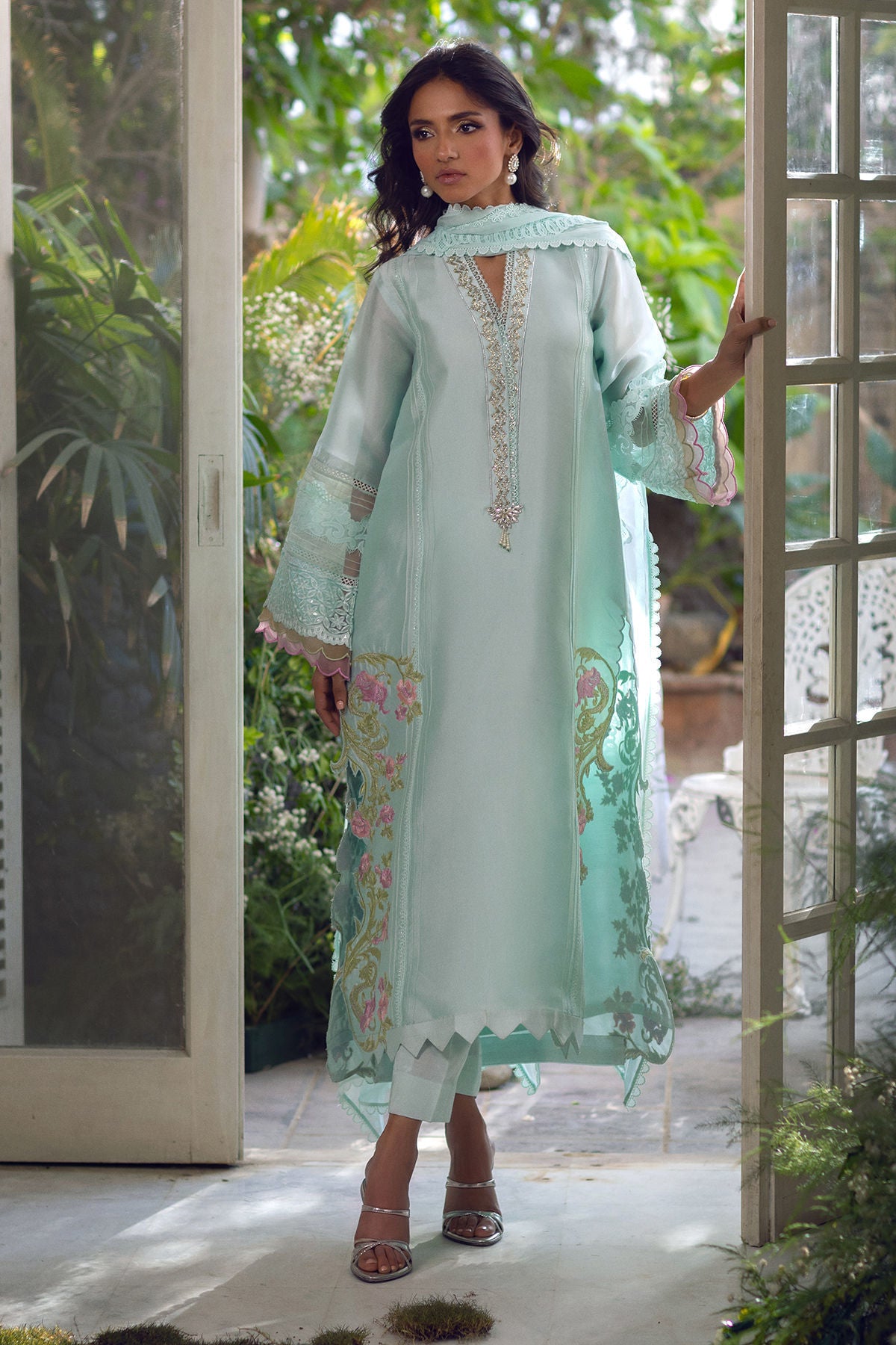 Maahru (Shirt, Pants and Dupatta)