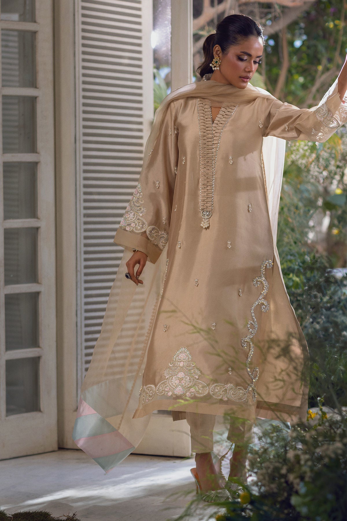 Ladia (Shirt and Pants)