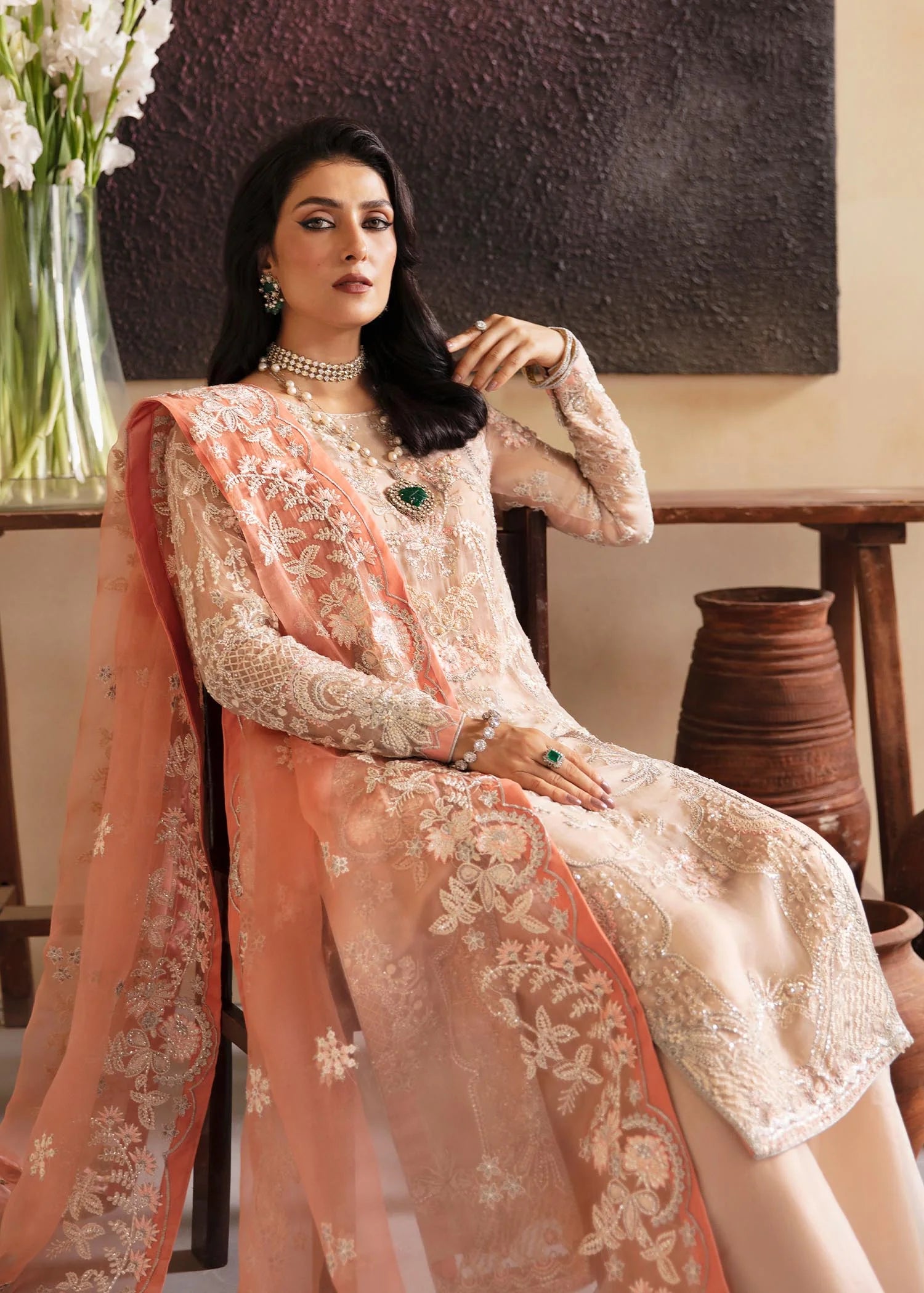 SALONI