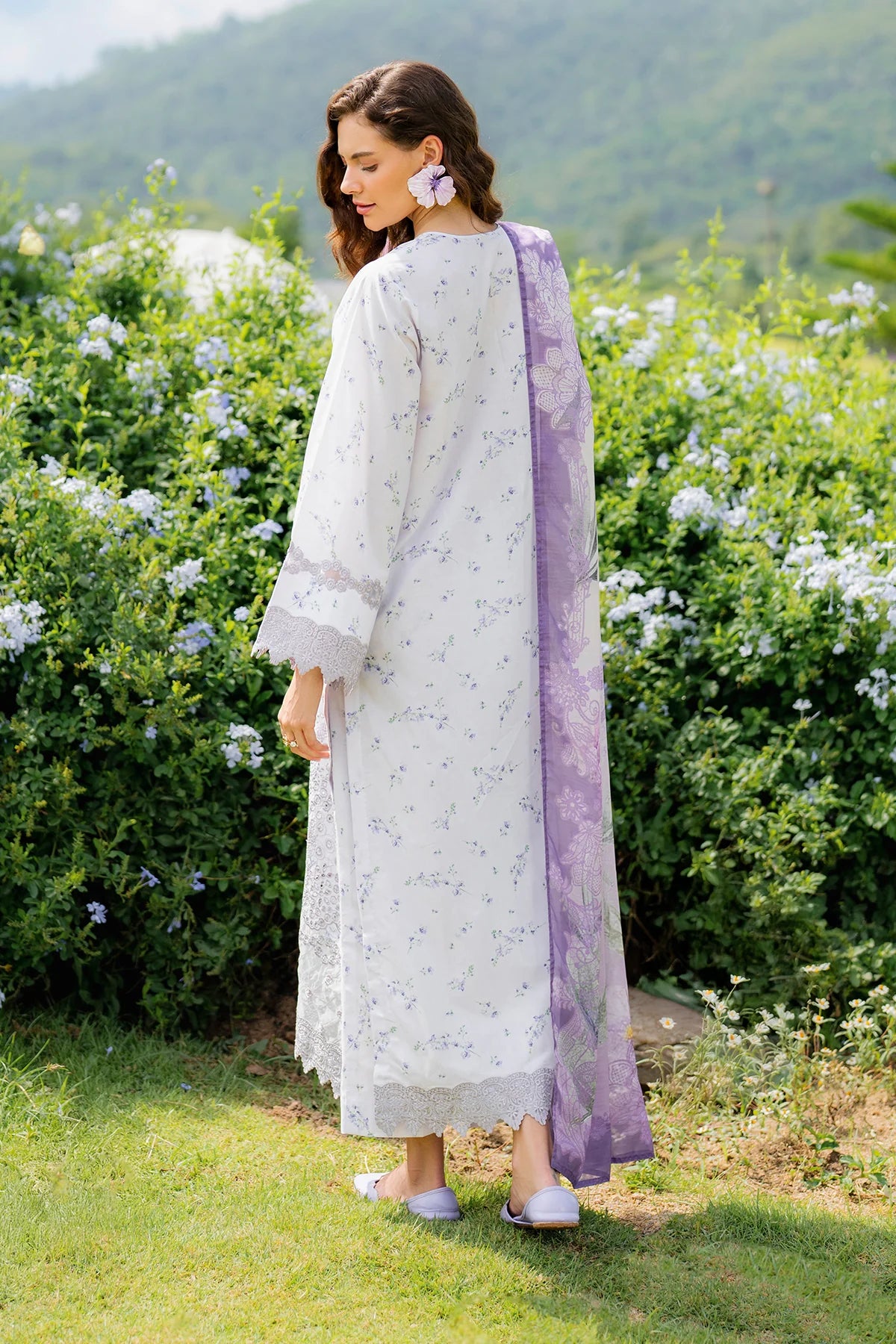 EMBROIDERED LAWN UF-4211