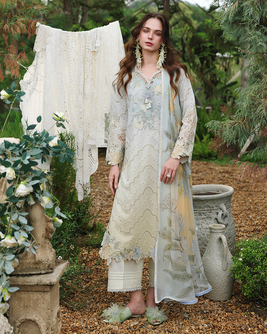 IVORY BOTANICA