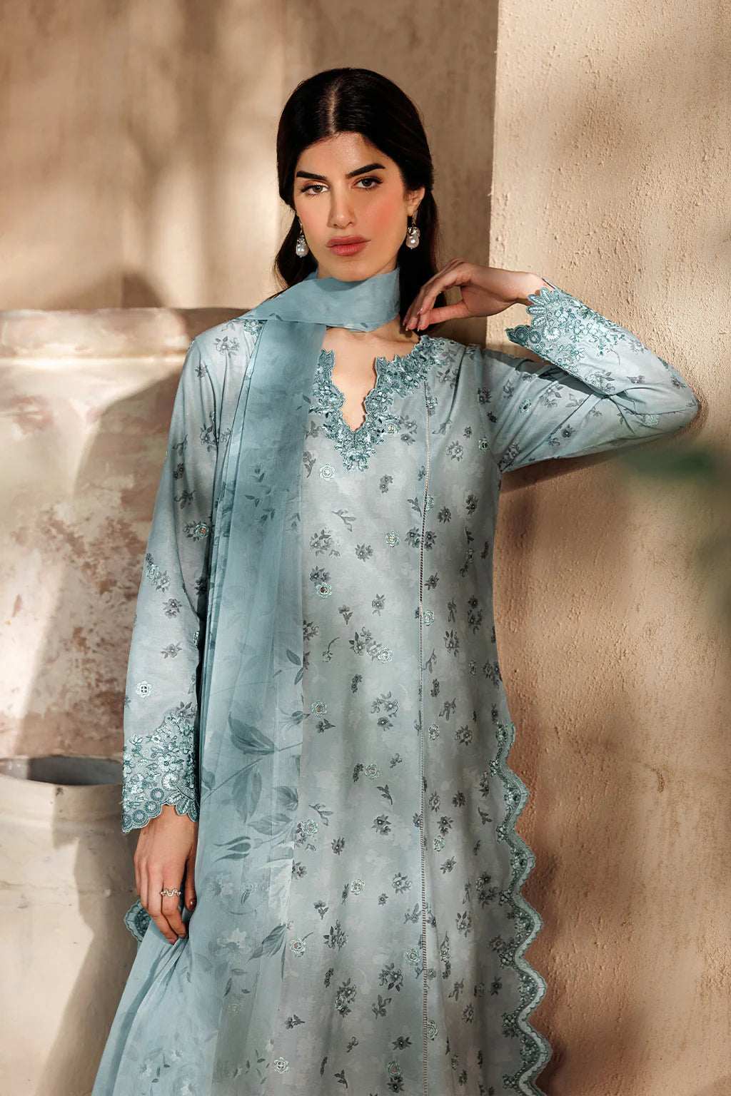 UE-671 PRINTED LAWN
