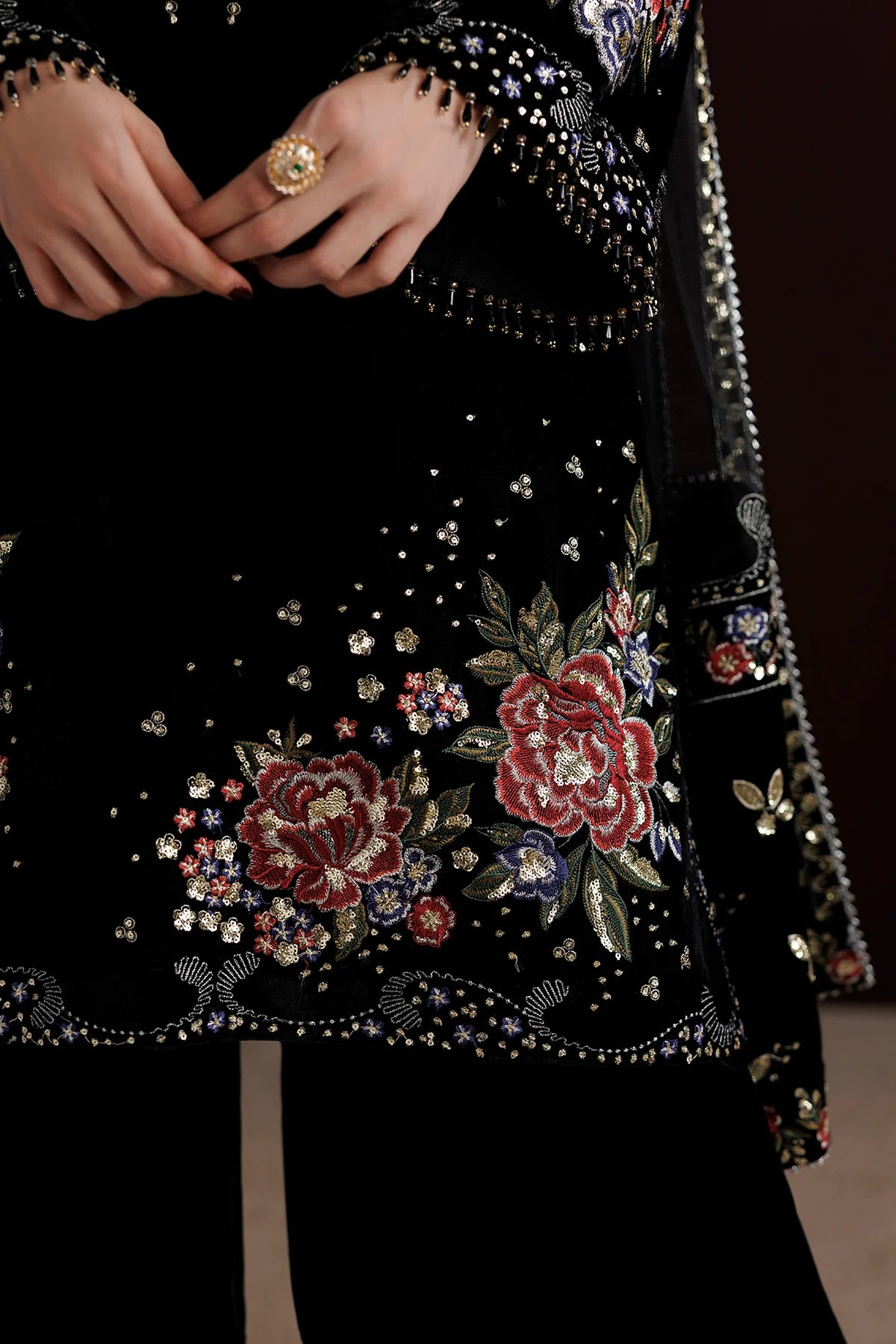 EMBROIDERED VELVET UF-4552