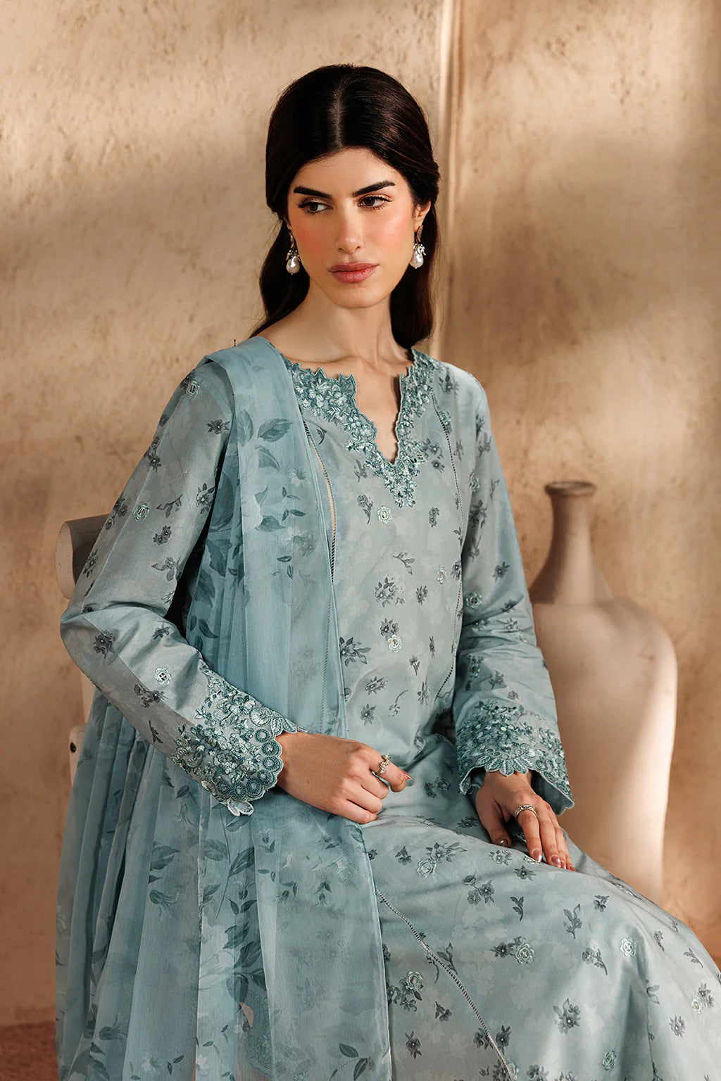 UE-671 PRINTED LAWN