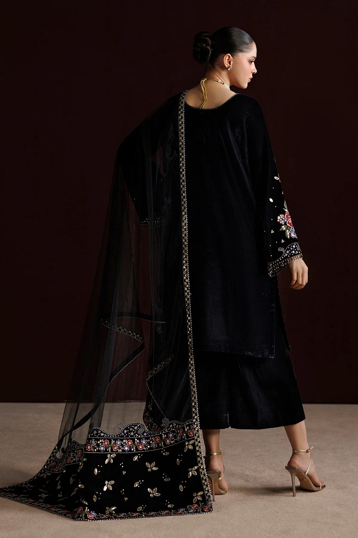 EMBROIDERED VELVET UF-4552