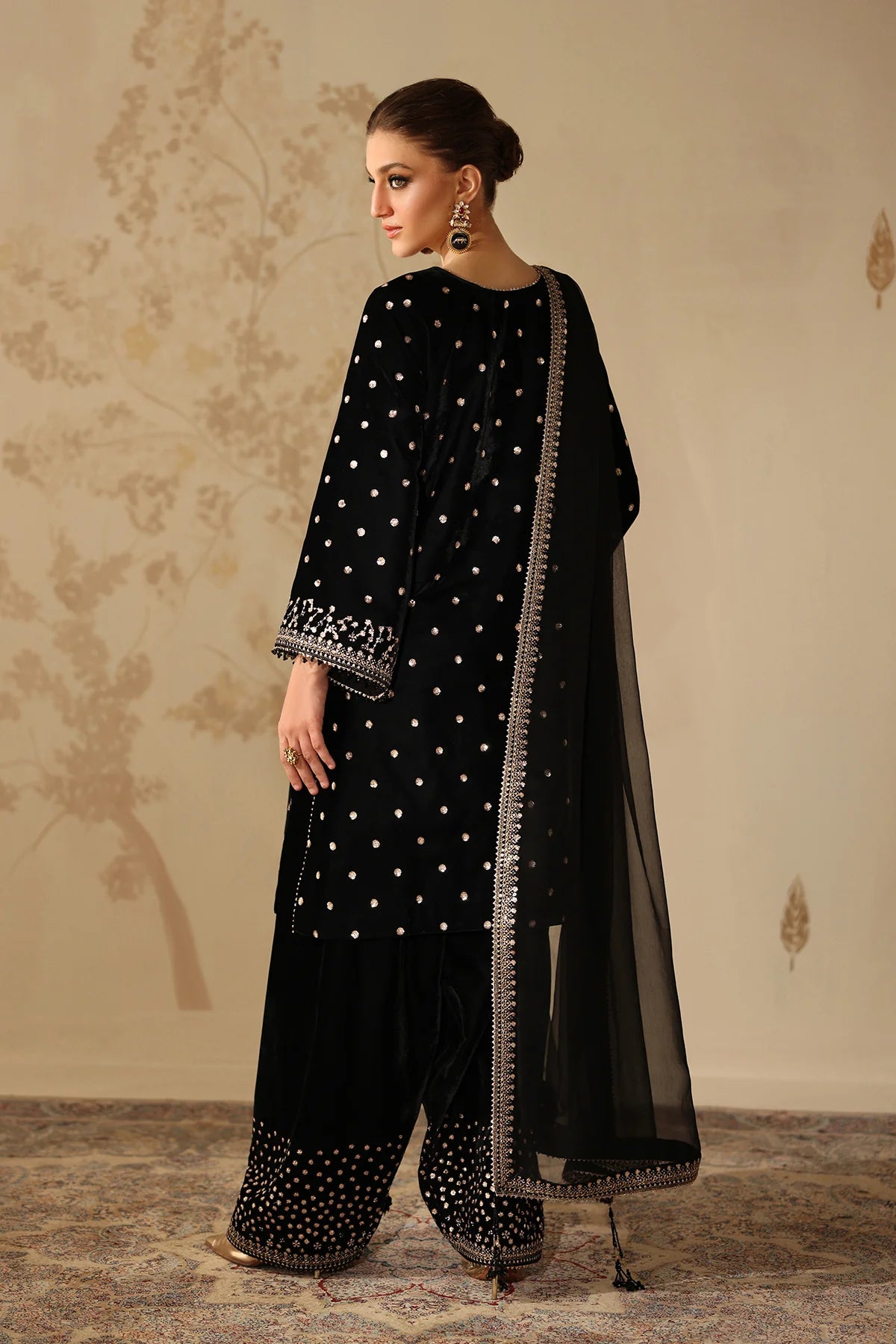 EMBROIDERED VELVET UF-4316