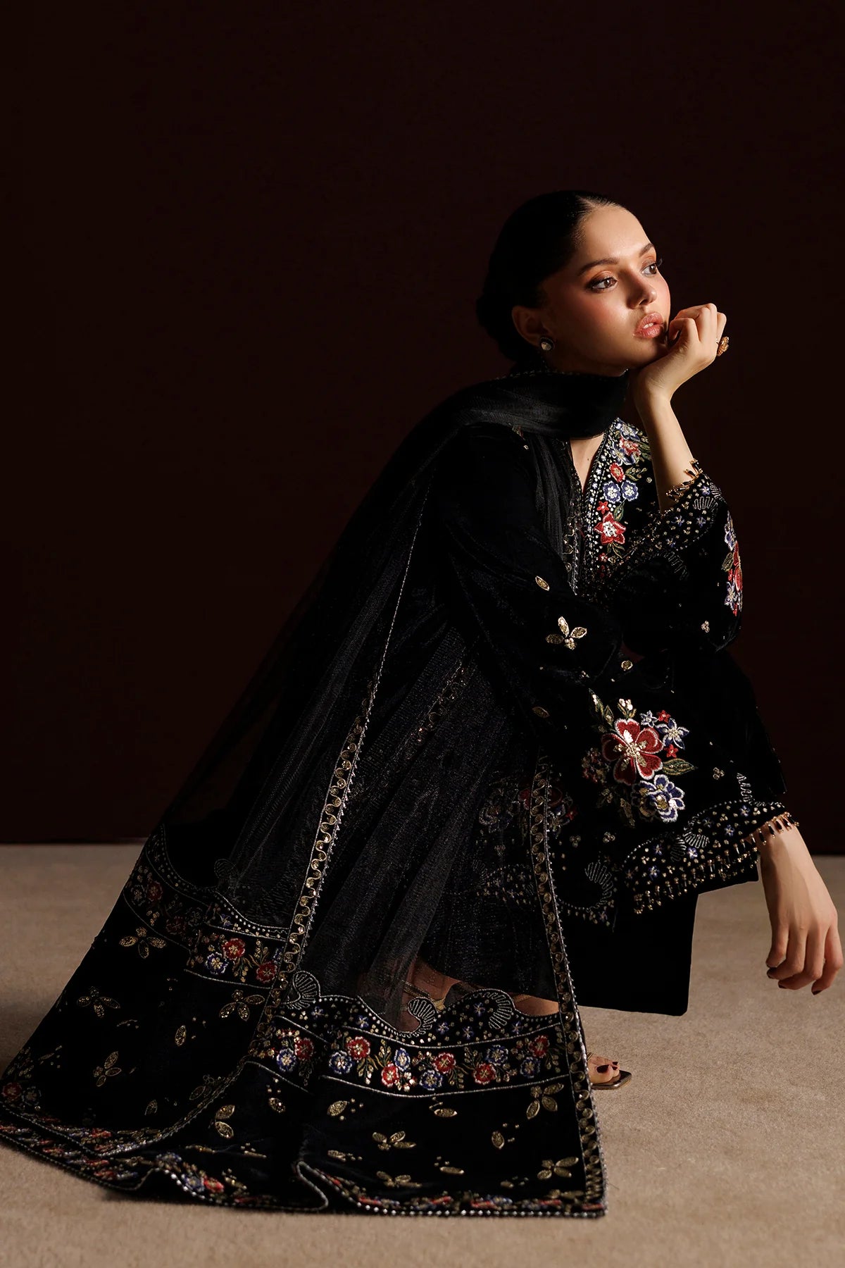 EMBROIDERED VELVET UF-4552