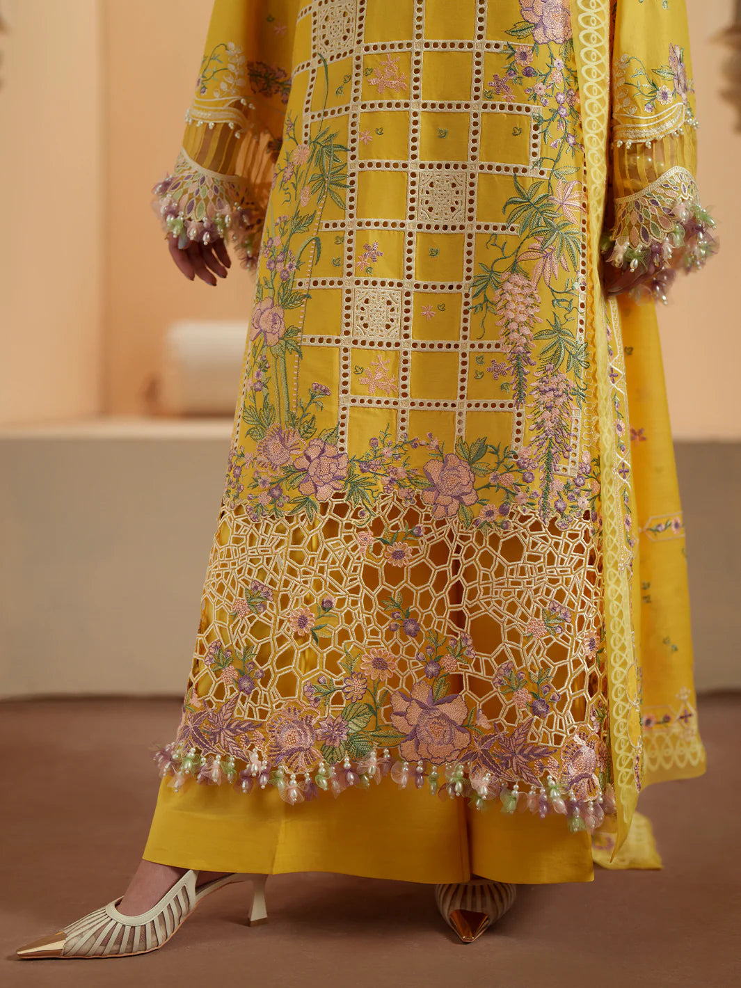 D-111-A | 3 PC LUXURY LAWN