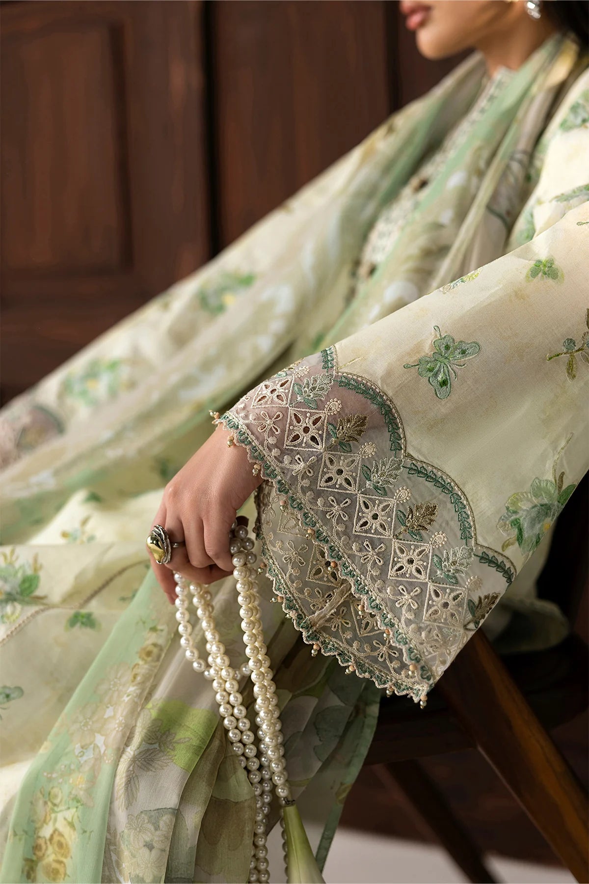 EMBROIDERED LAWN UF-4420
