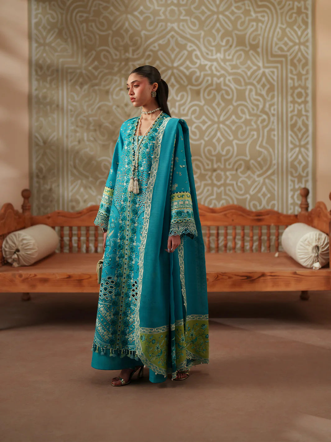D-116-B | 3 PC LUXURY LAWN
