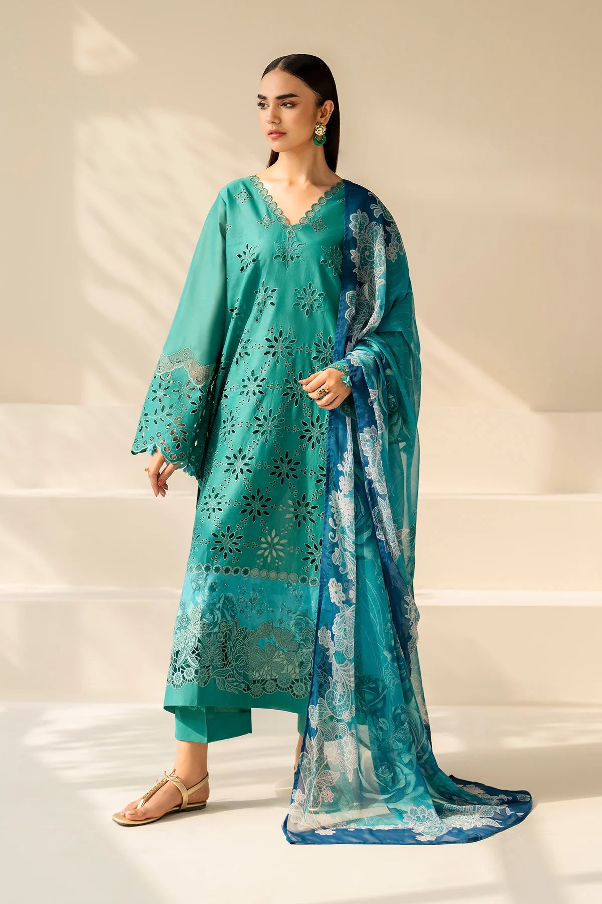 EMBROIDERED LAWN UF-4275