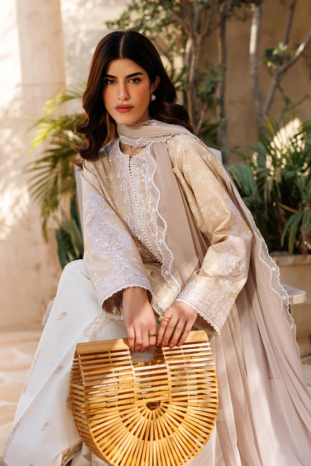 UE-677 PRINTED LAWN