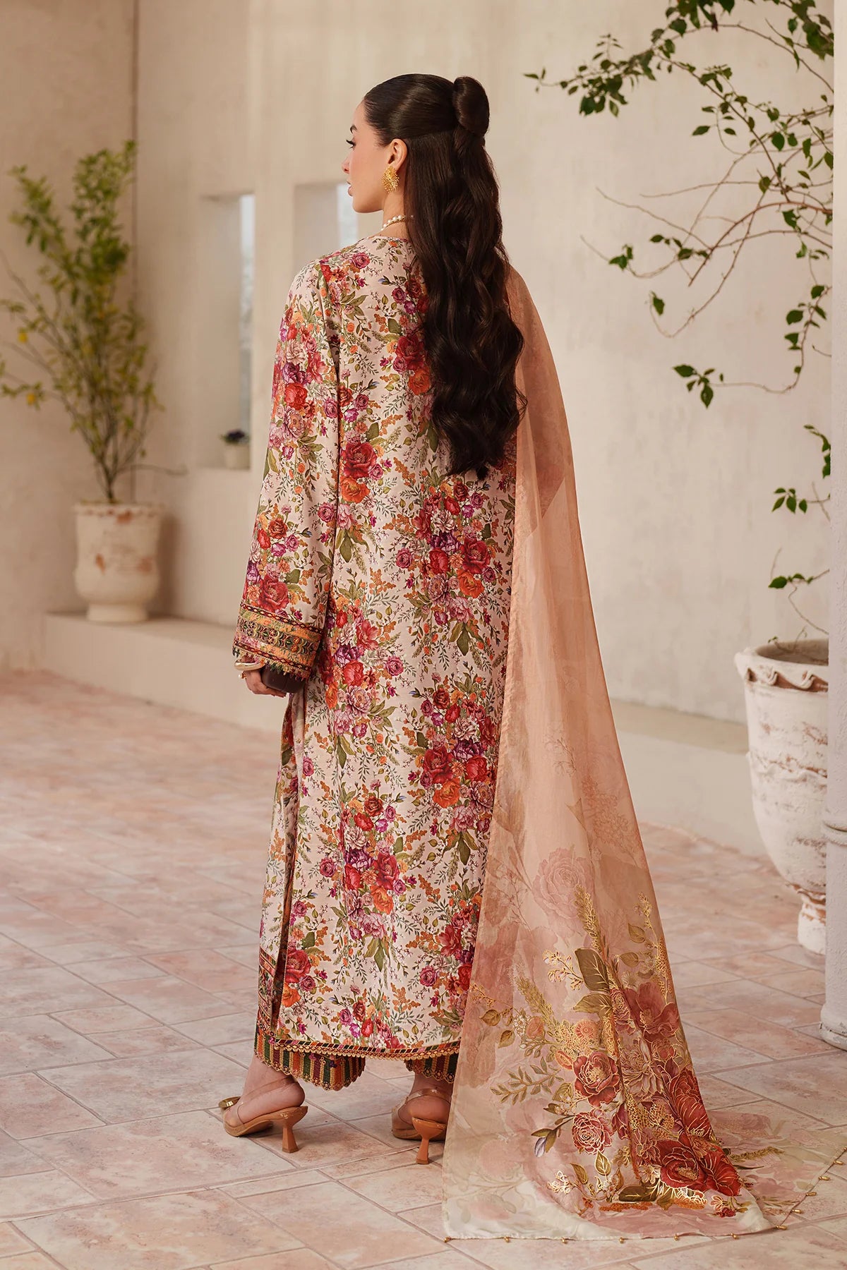 EMBROIDERED LAWN UF-4407