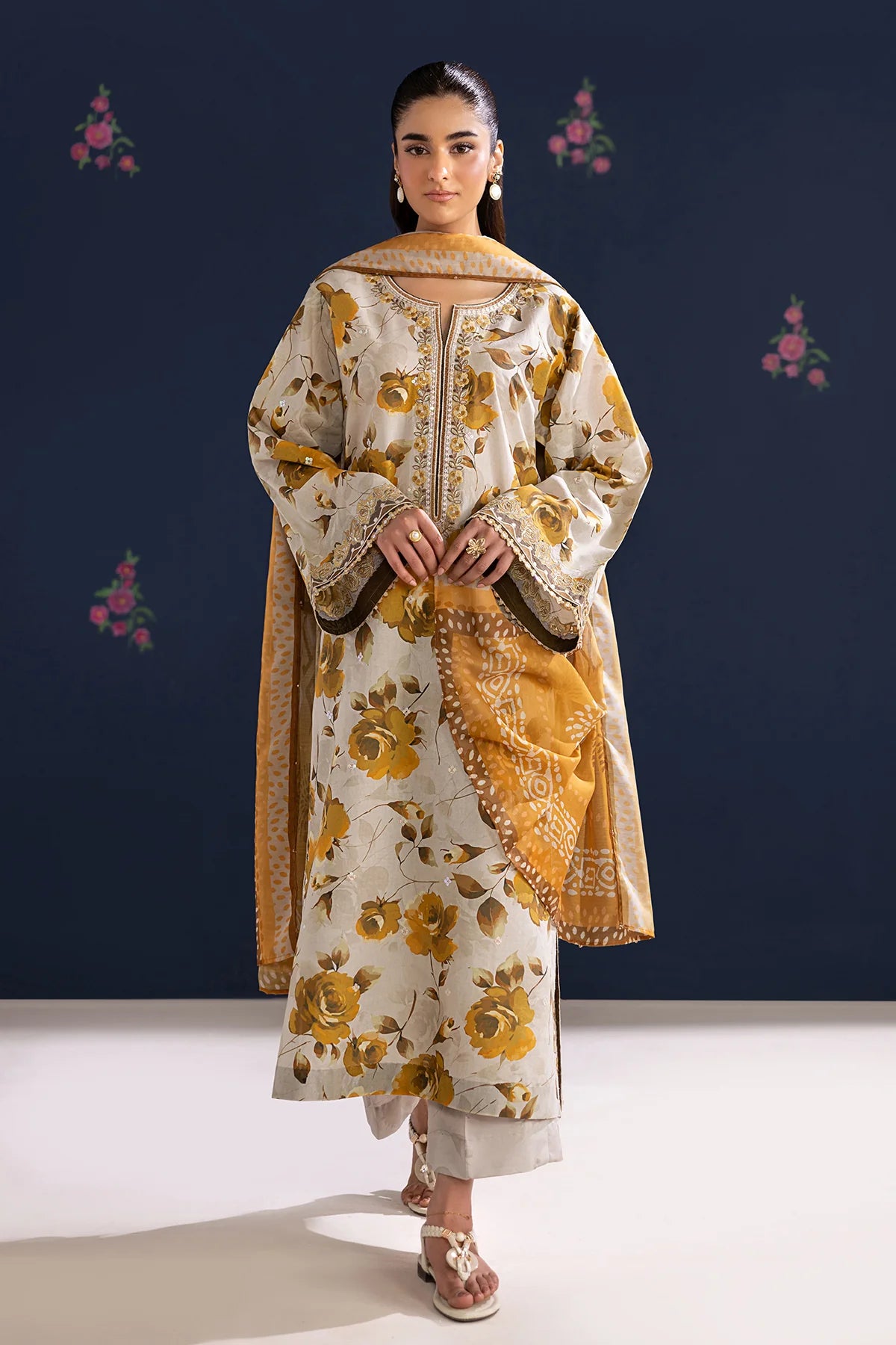 EMBROIDERED LAWN UF-4462