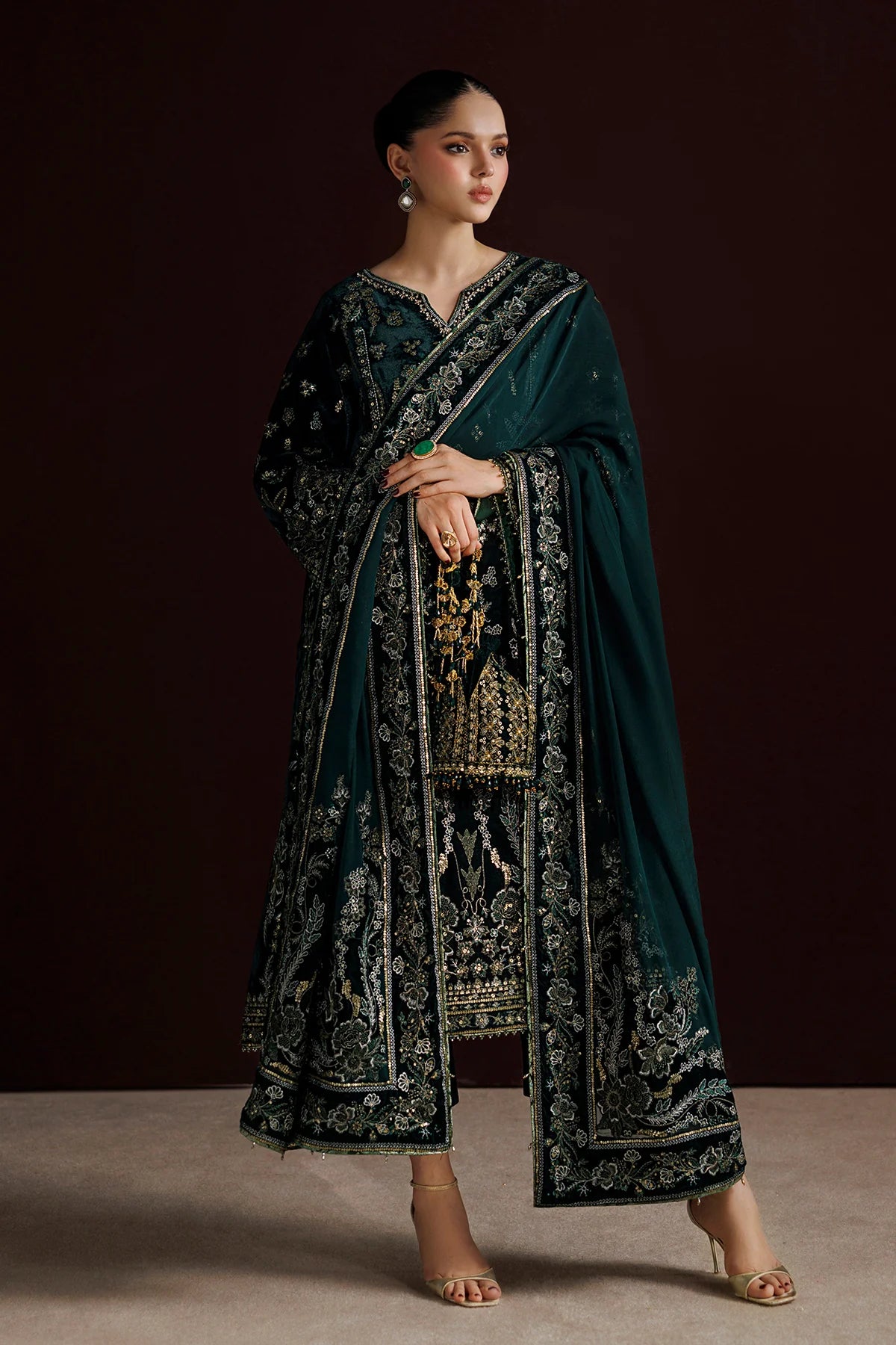 EMBROIDERED VELVET UF-4554