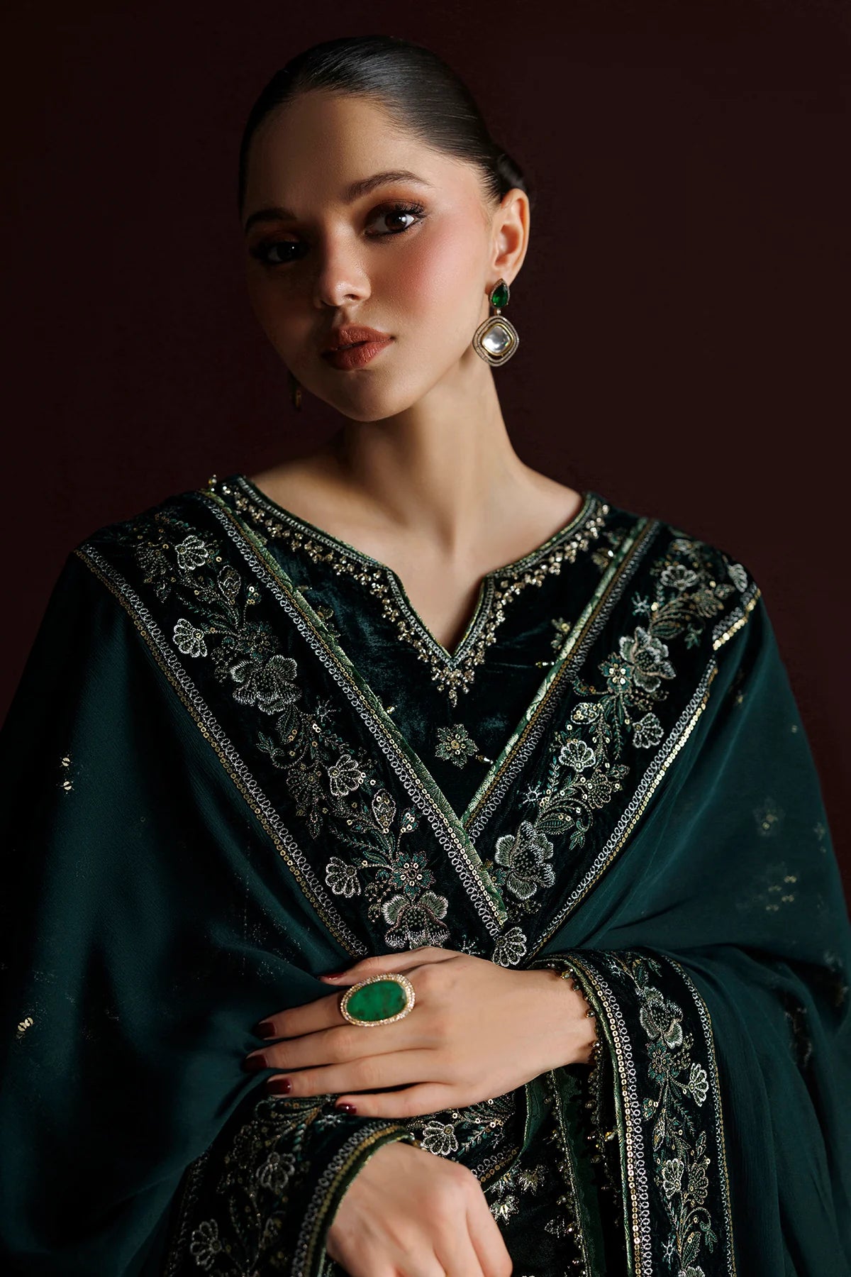 EMBROIDERED VELVET UF-4554