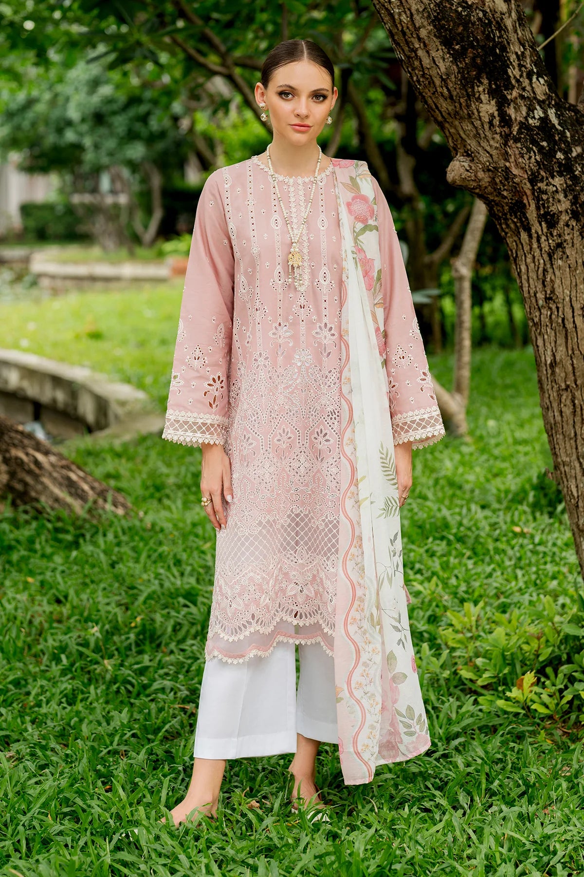 EMBROIDERED LAWN UF-4264