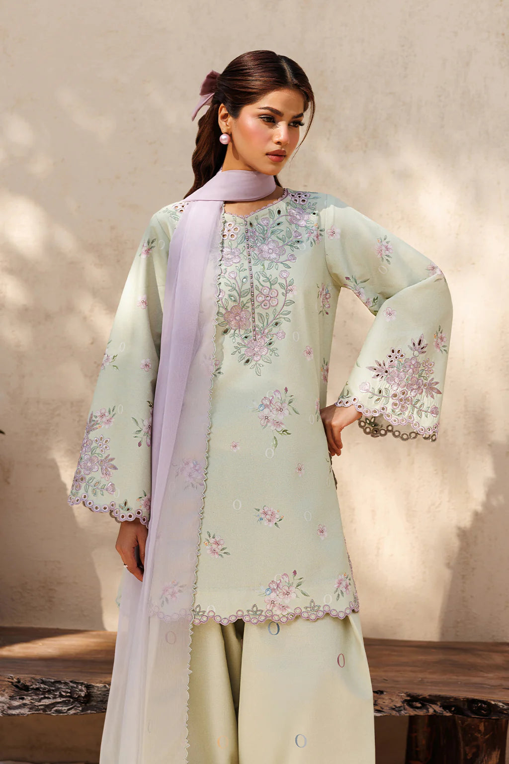 UE-665 PRINTED LAWN