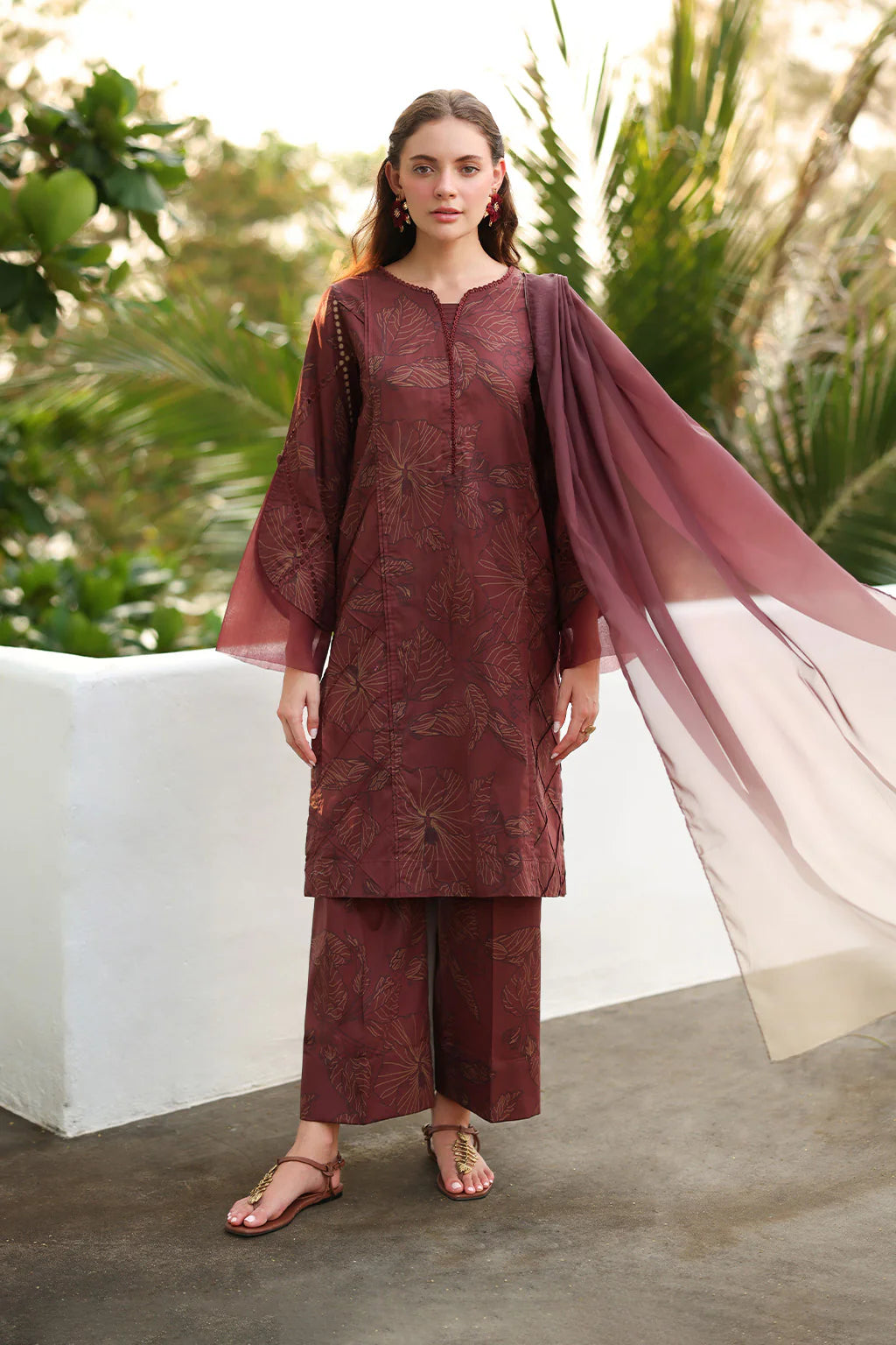 UE-557 PRINTED LAWN