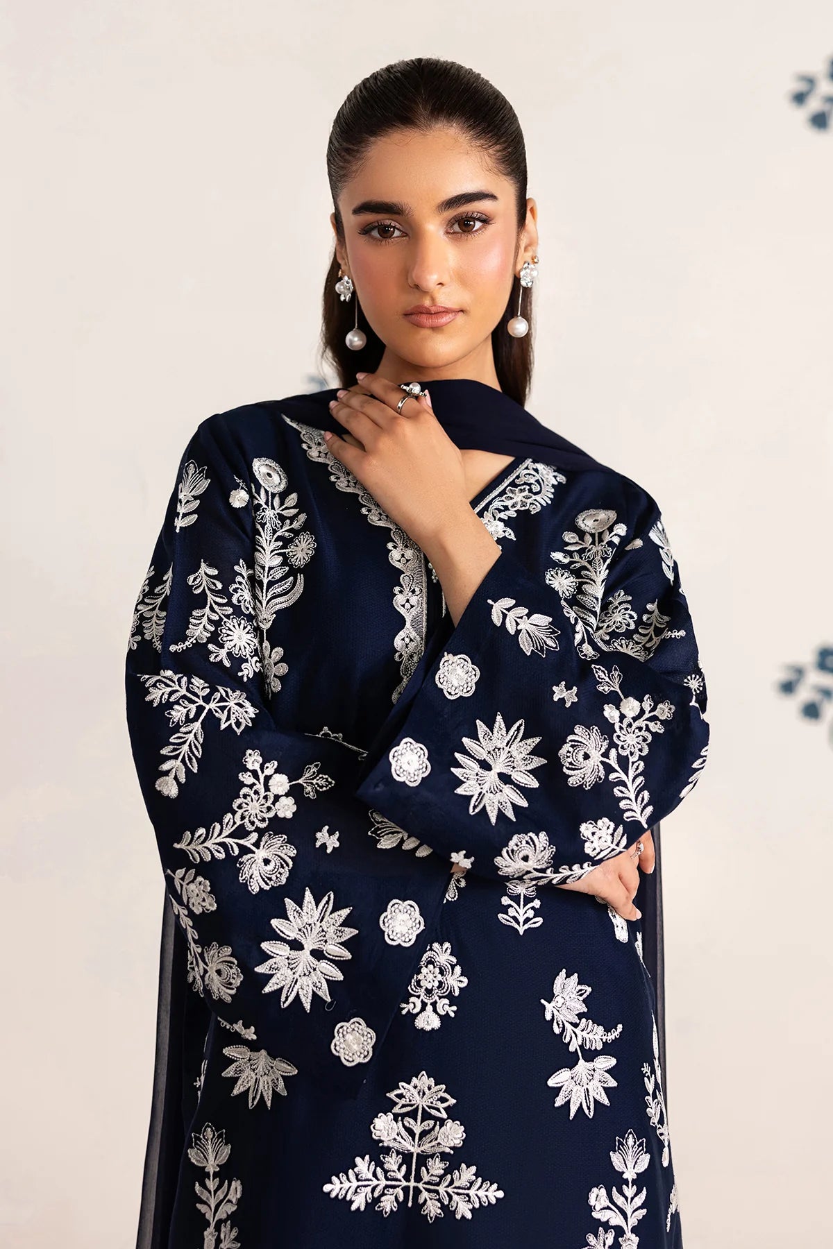 EMBROIDERED LAWN UF-4464