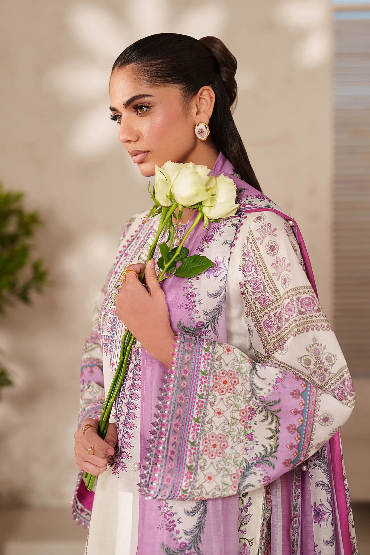 EMBROIDERED LAWN UF-4411