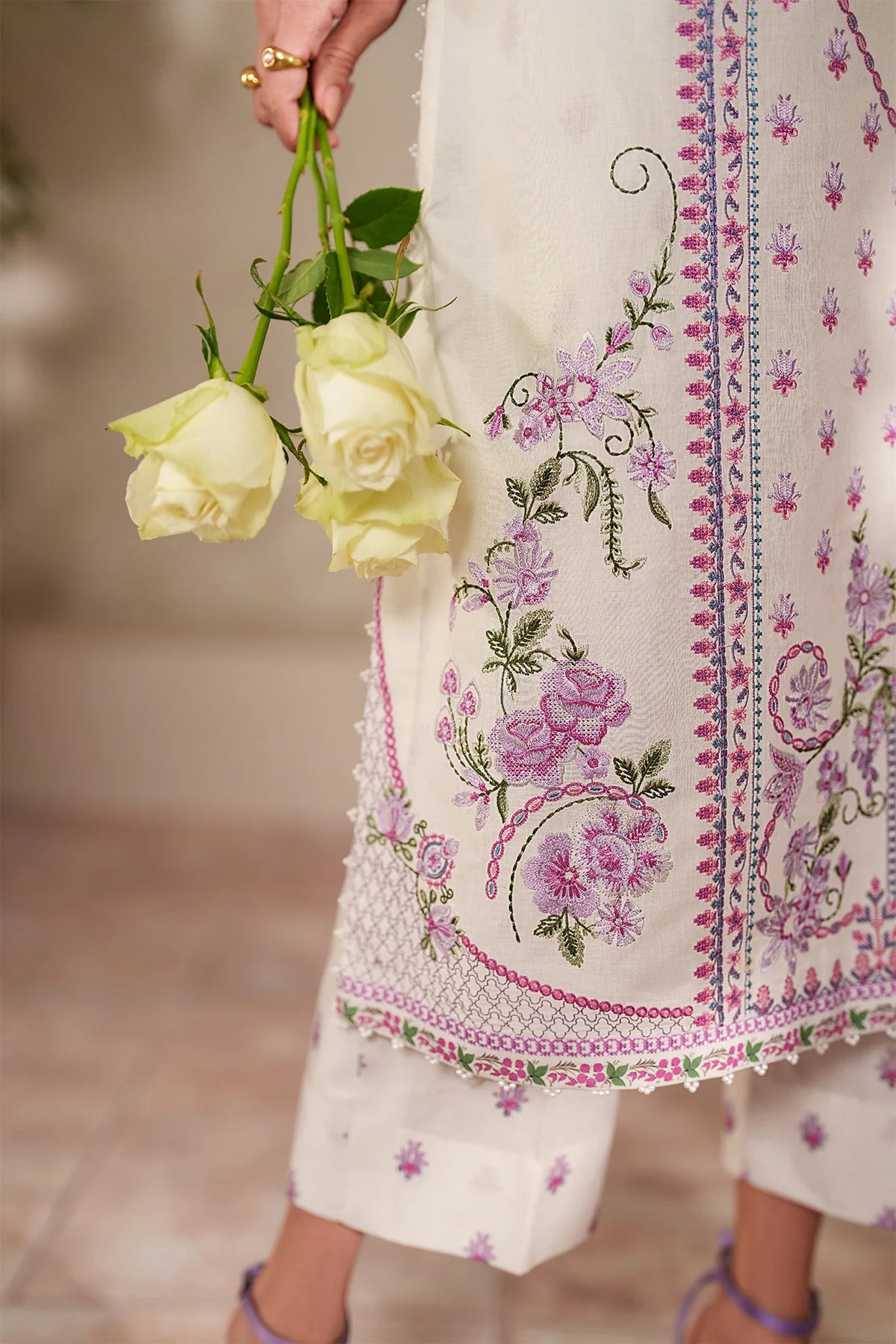 EMBROIDERED LAWN UF-4411