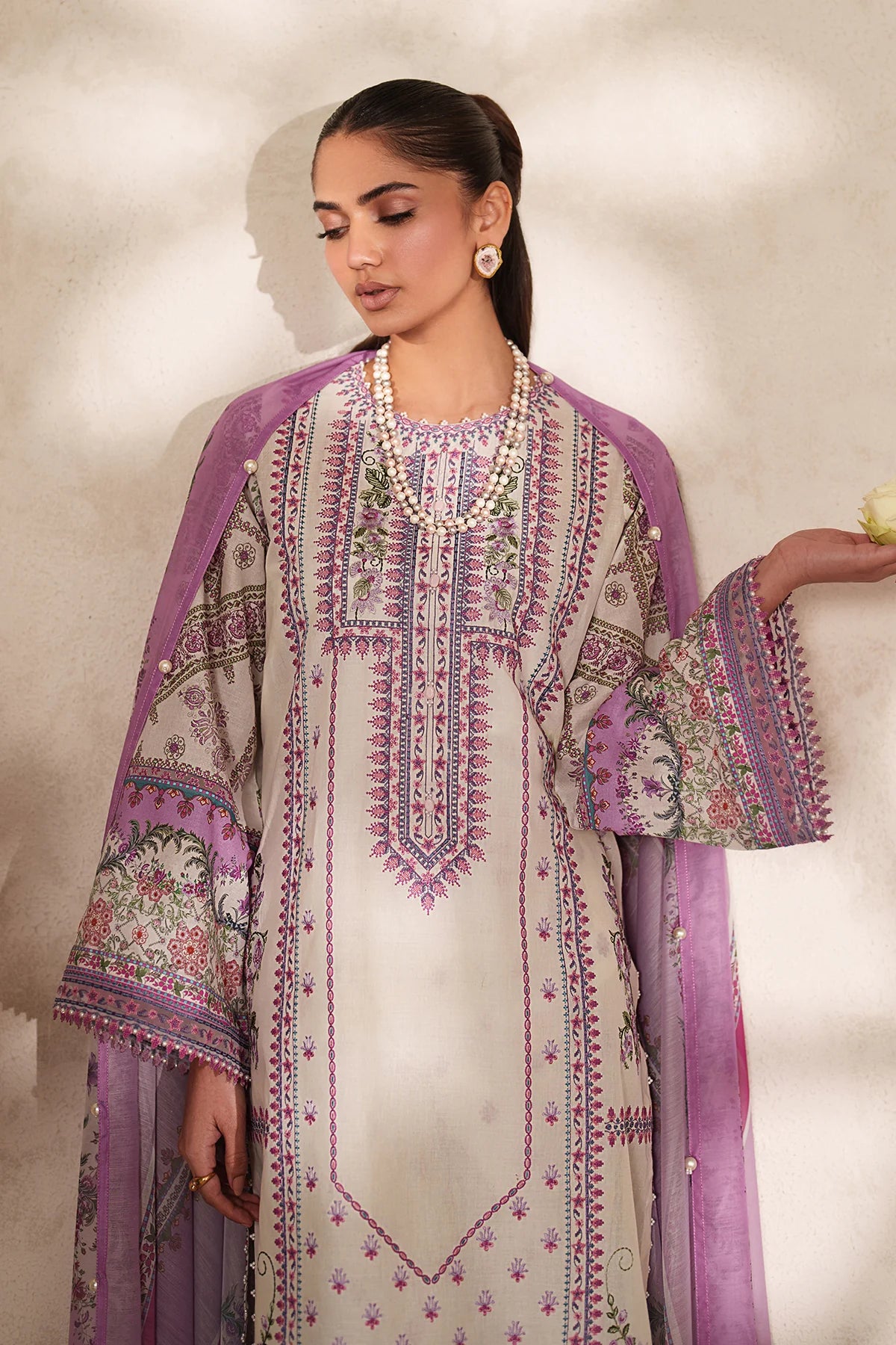 EMBROIDERED LAWN UF-4411