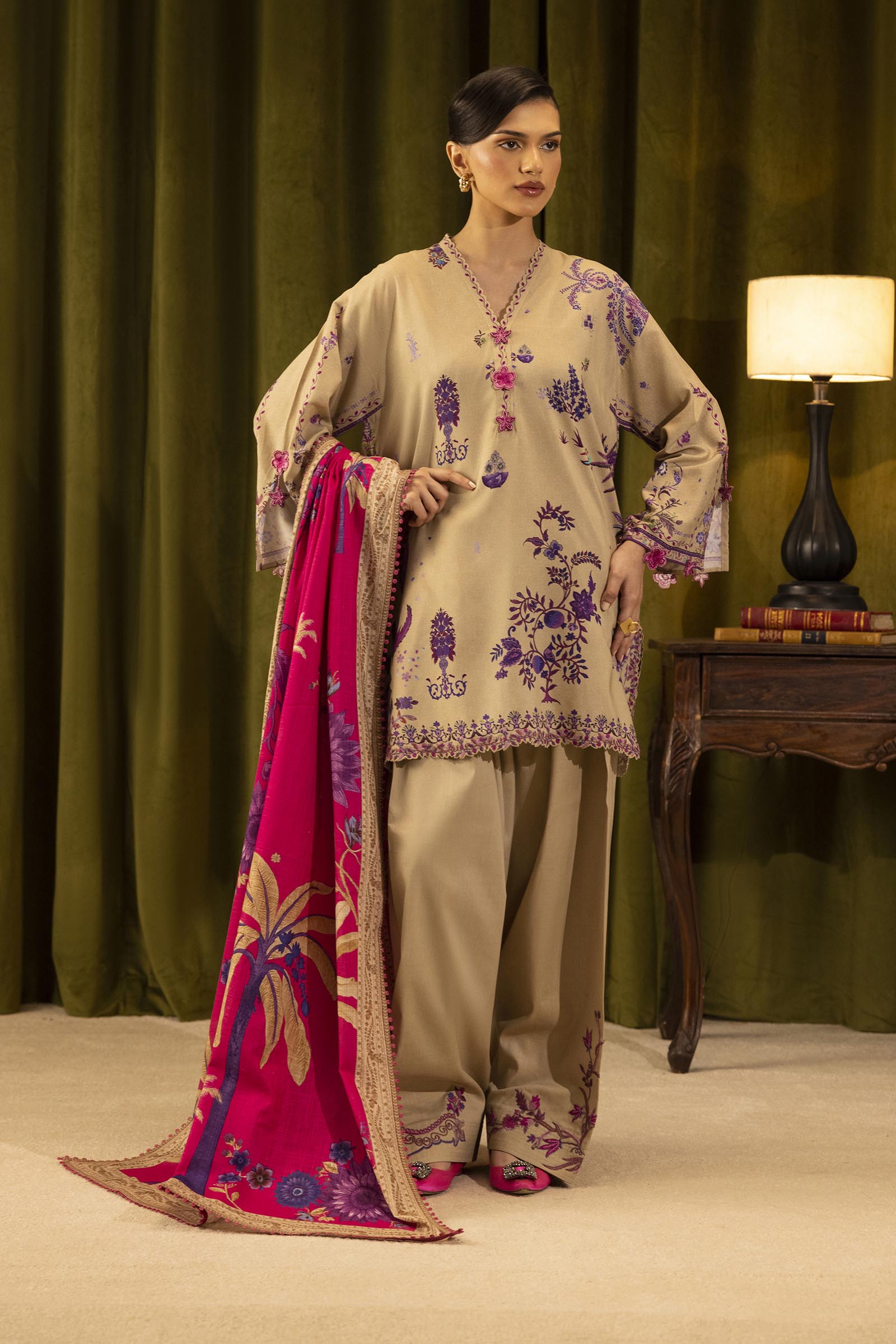 Unstitched Linen Muzlin 3 Piece Suit