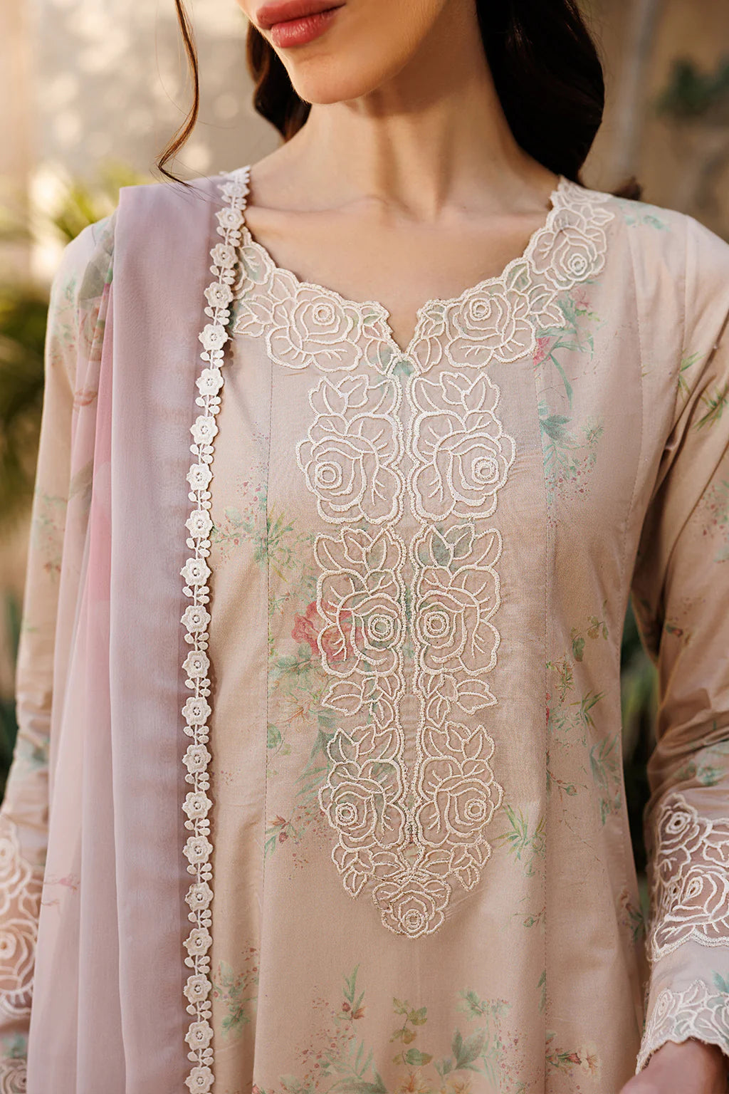 UE-673 PRINTED LAWN