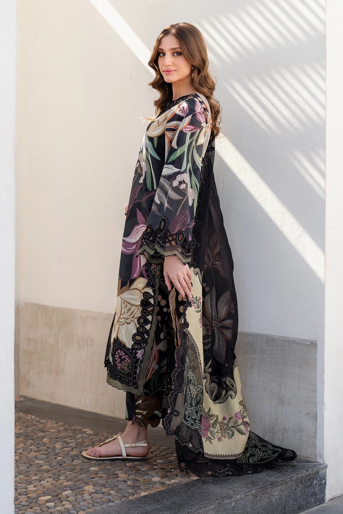 EMBROIDERED PRINTED LAWN UF-4090