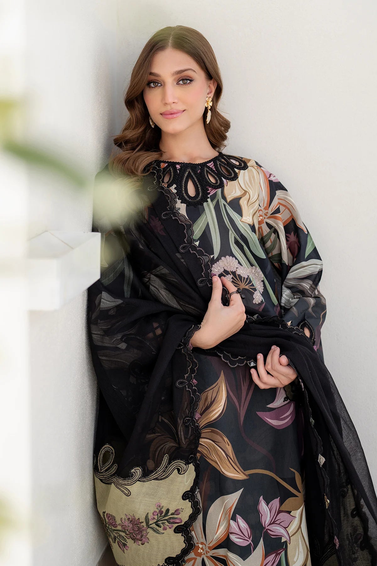 EMBROIDERED PRINTED LAWN UF-4090