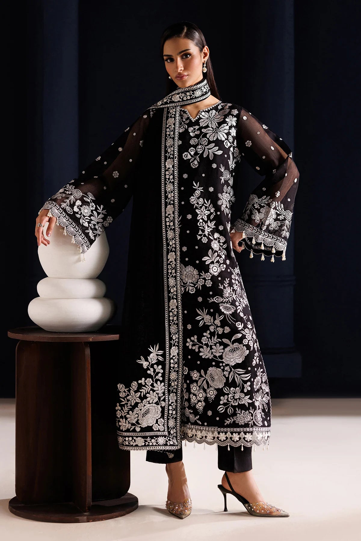 EMBROIDERED COTTON NET UF-4441