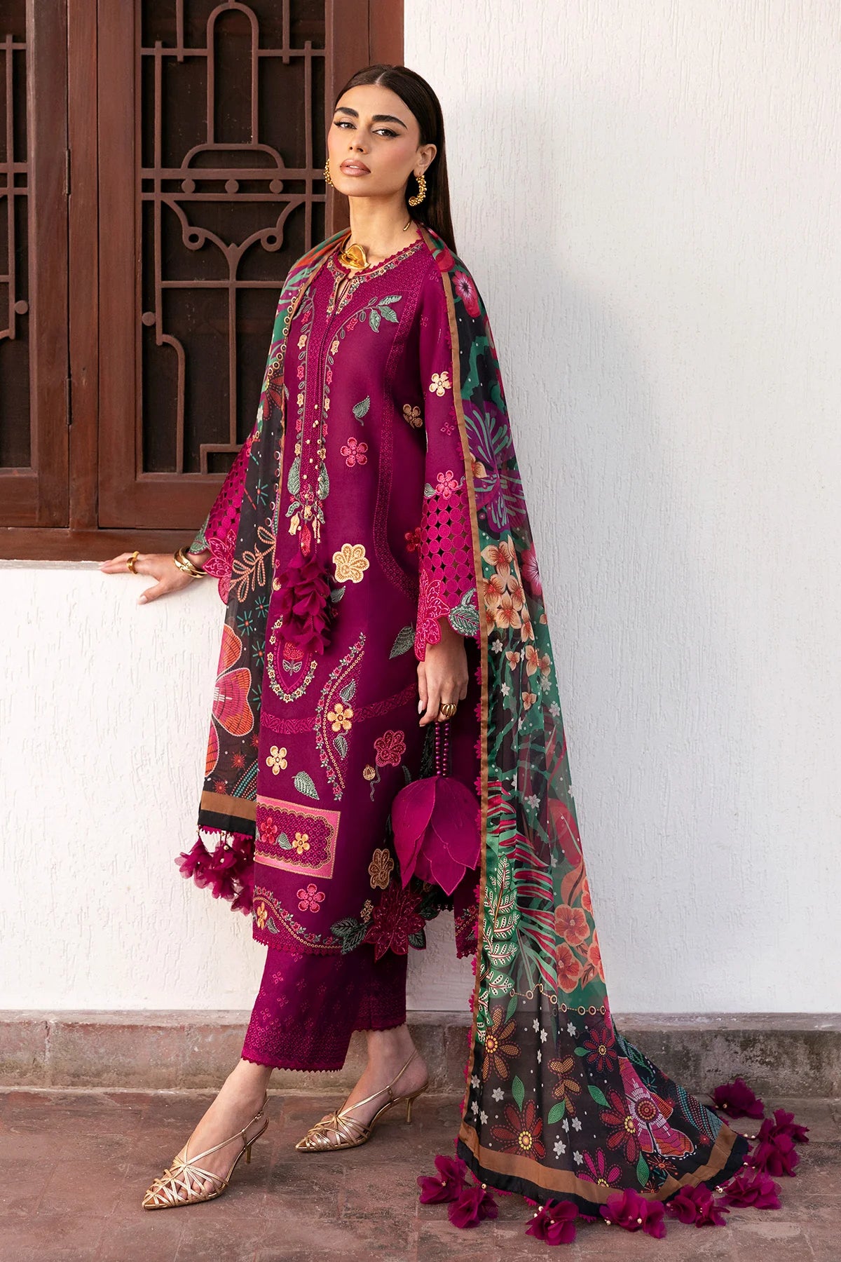 EMBROIDERED LUXURY LAWN SL26-D01