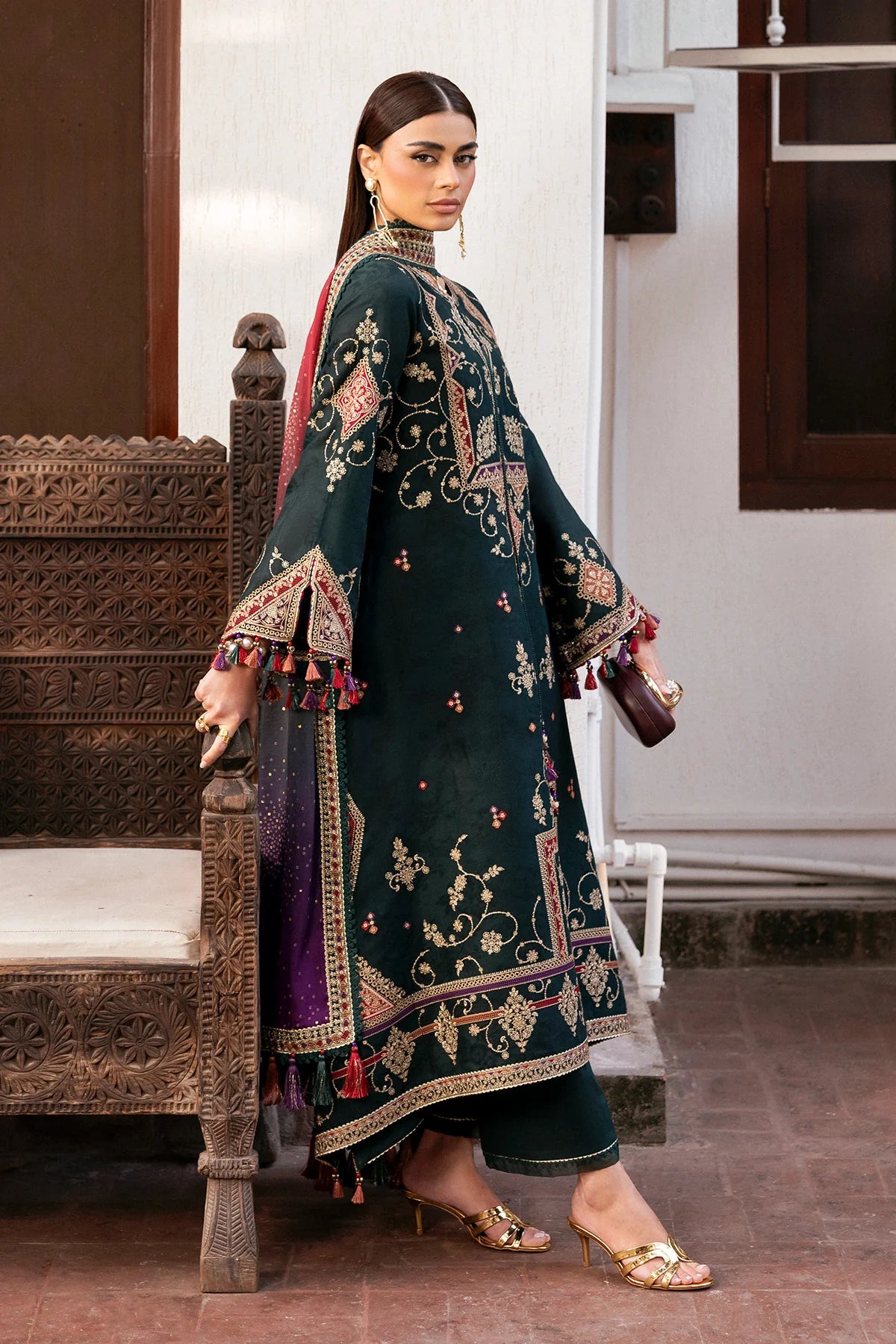 EMBROIDERED LUXURY LAWN SL26-D03