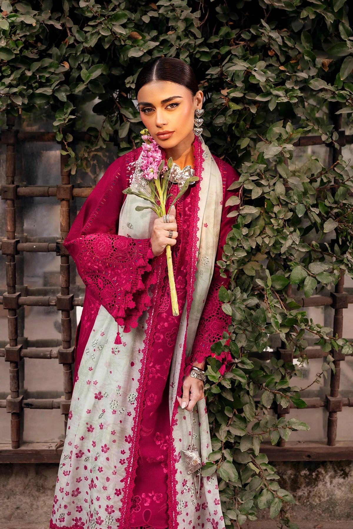 EMBROIDERED LUXURY LAWN SL26-D04