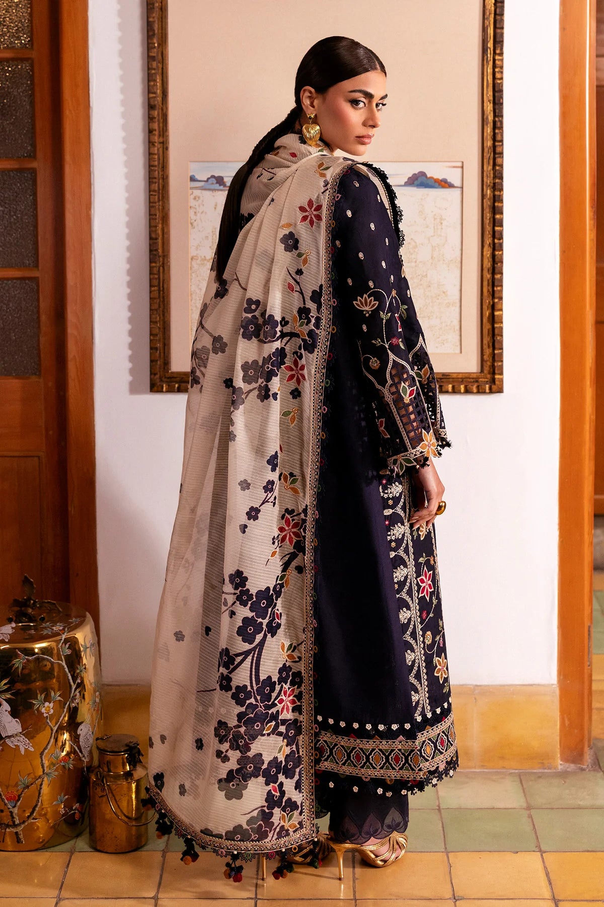 EMBROIDERED LUXURY LAWN SL26-D07