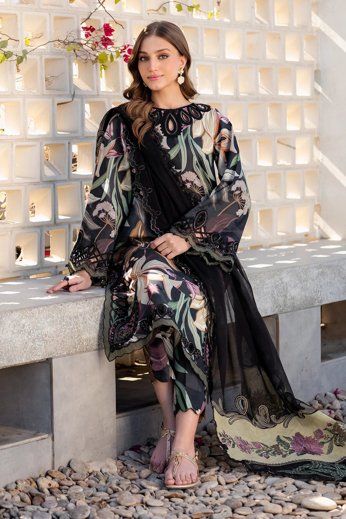 EMBROIDERED PRINTED LAWN UF-4090