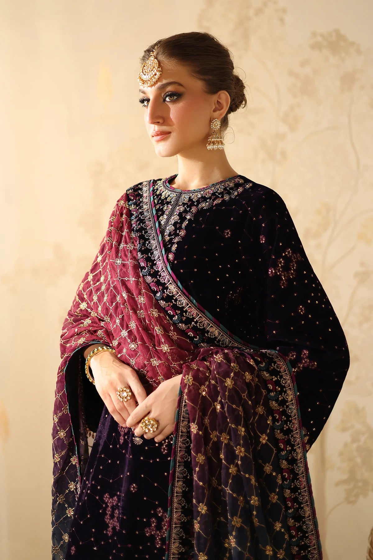 EMBROIDERED VELVET UF-4319