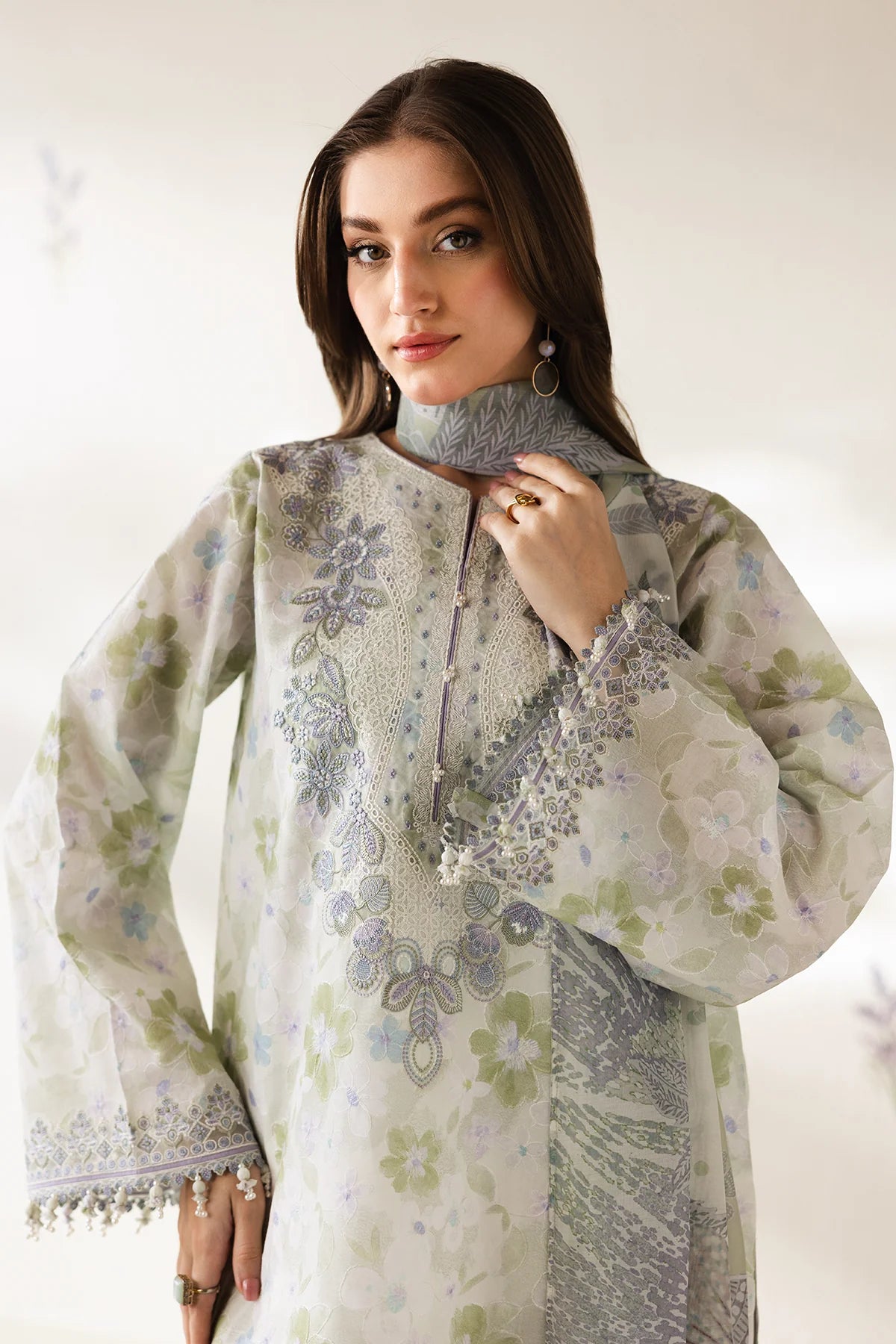 EMBROIDERED LAWN UF-4425