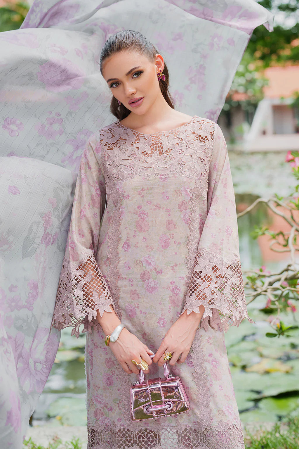 UE-505 EMBROIDERED LAWN