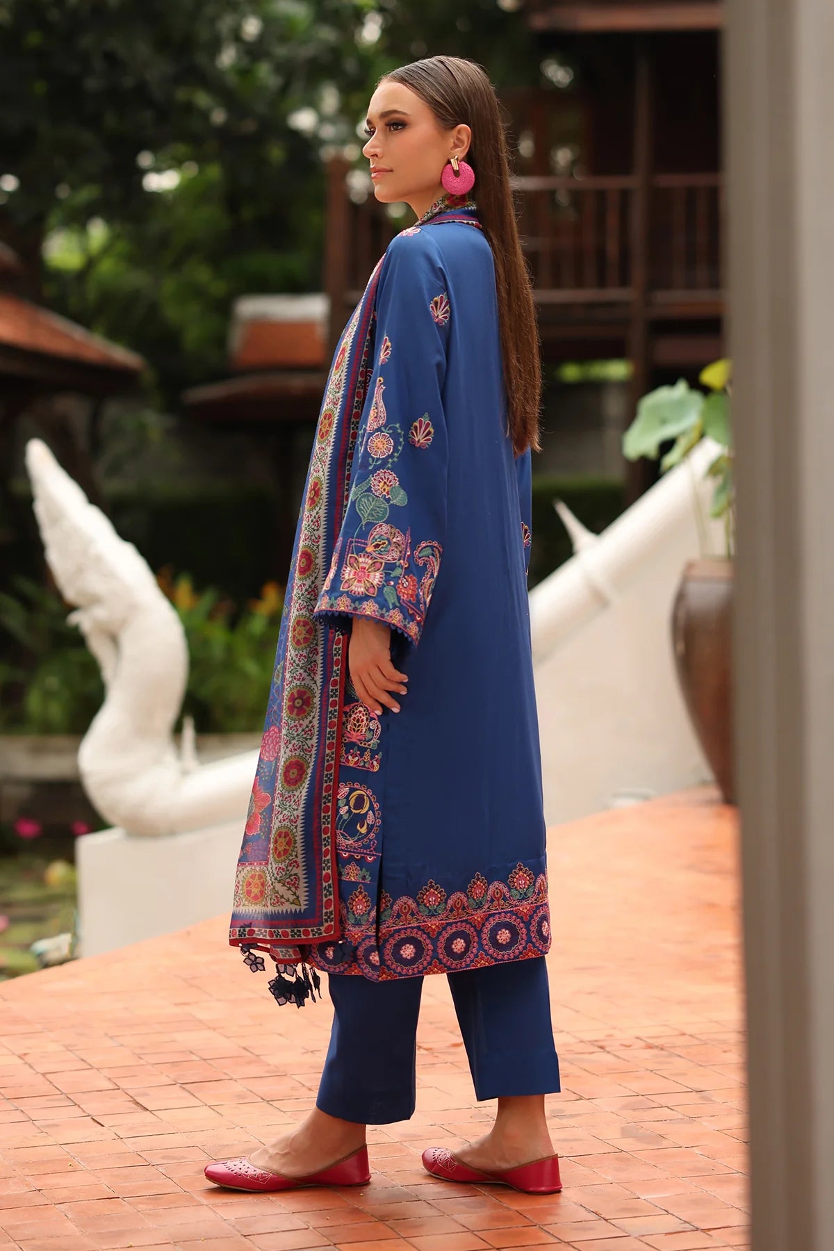 EMBROIDERED LAWN UF-4251