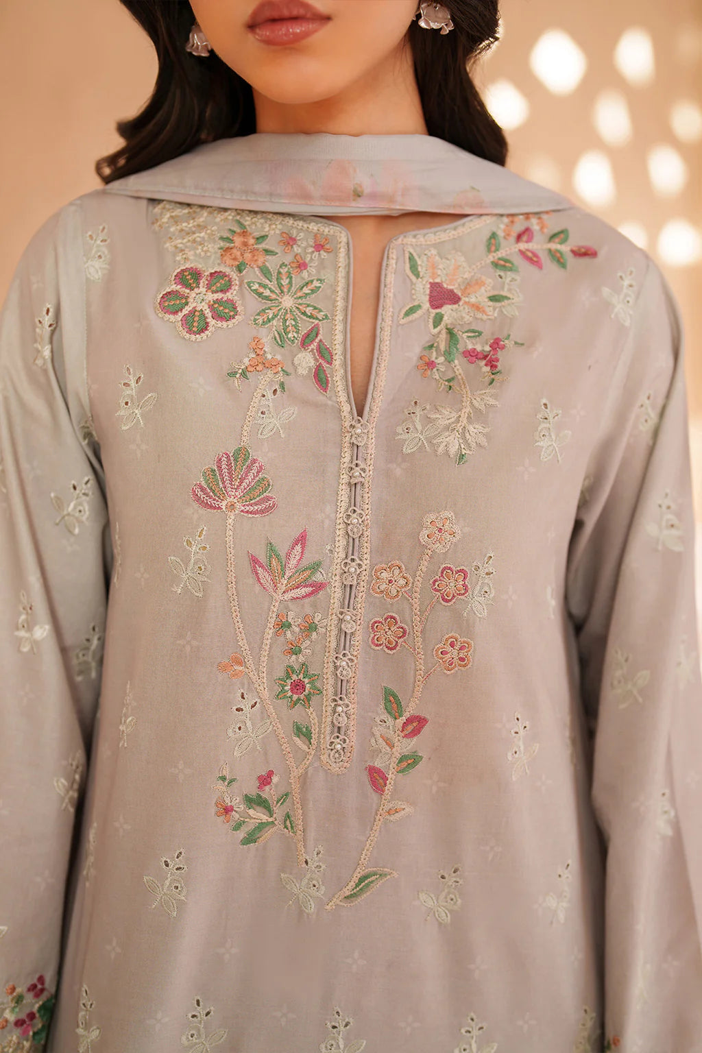 EL-12 EMBROIDERED LAWN