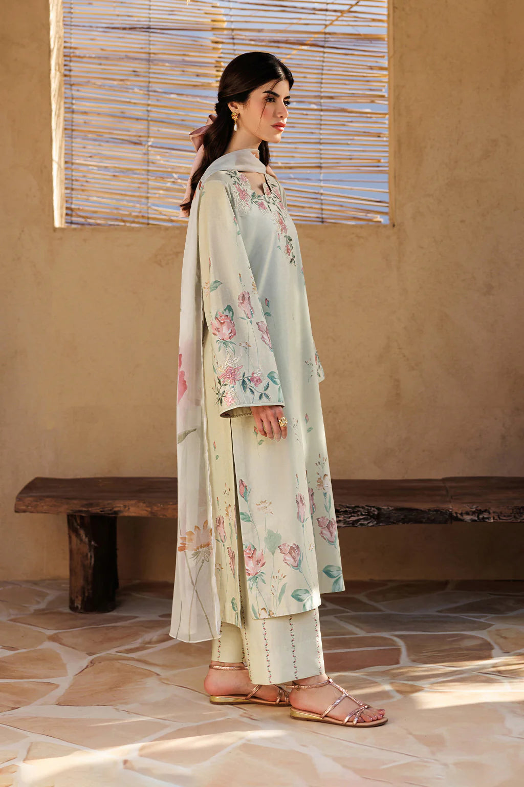 UE-672 PRINTED LAWN