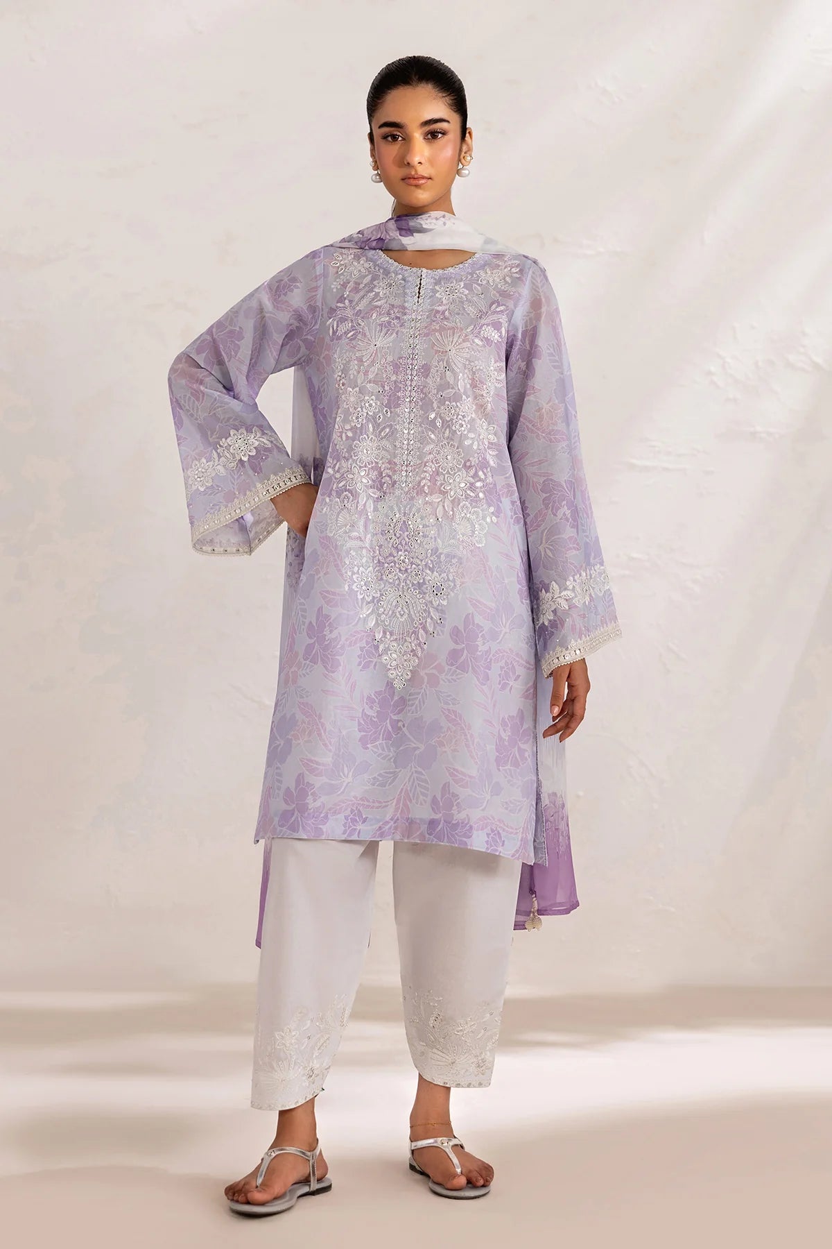 EMBROIDERED LAWN UF-4450