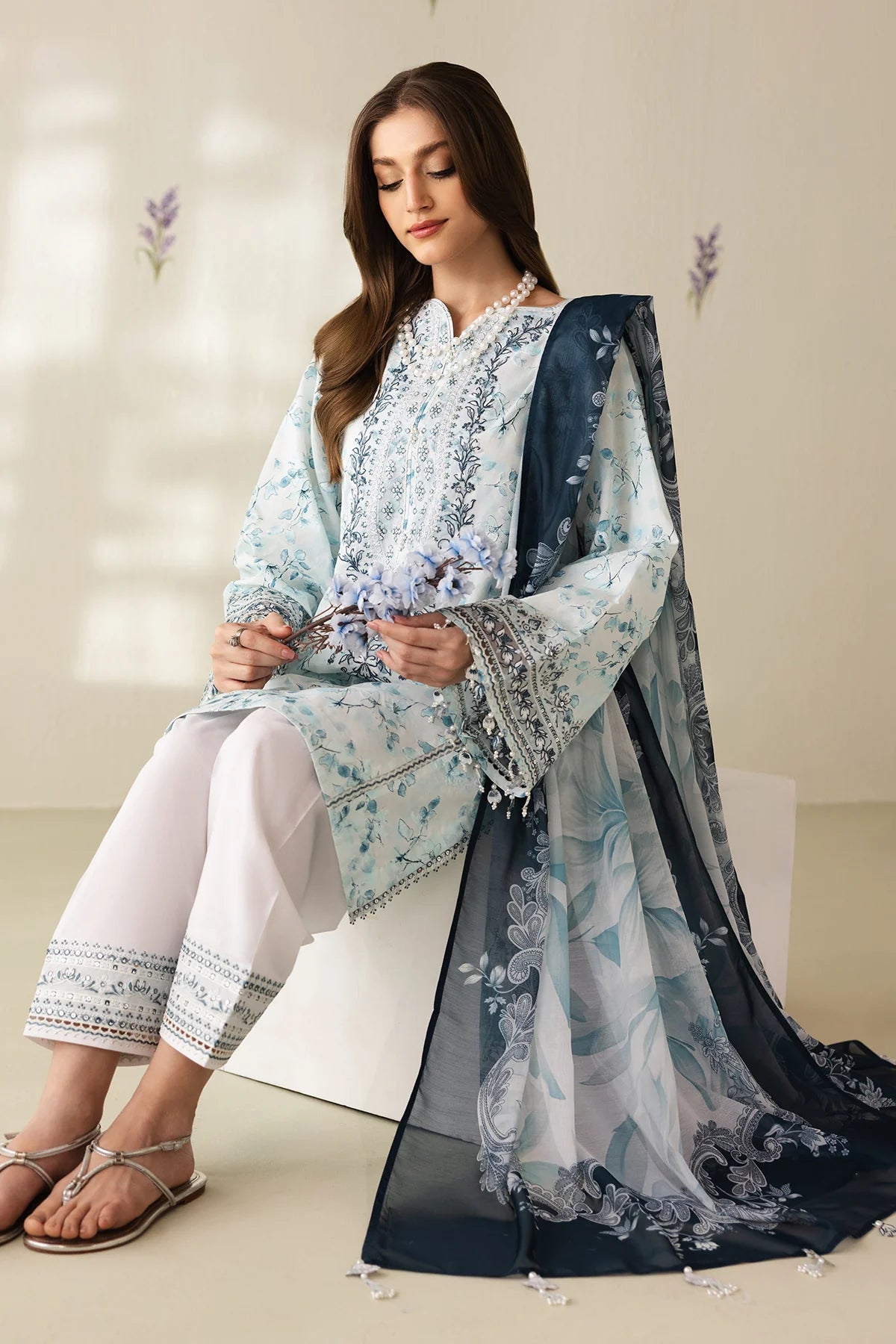 EMBROIDERED LAWN UF-4422
