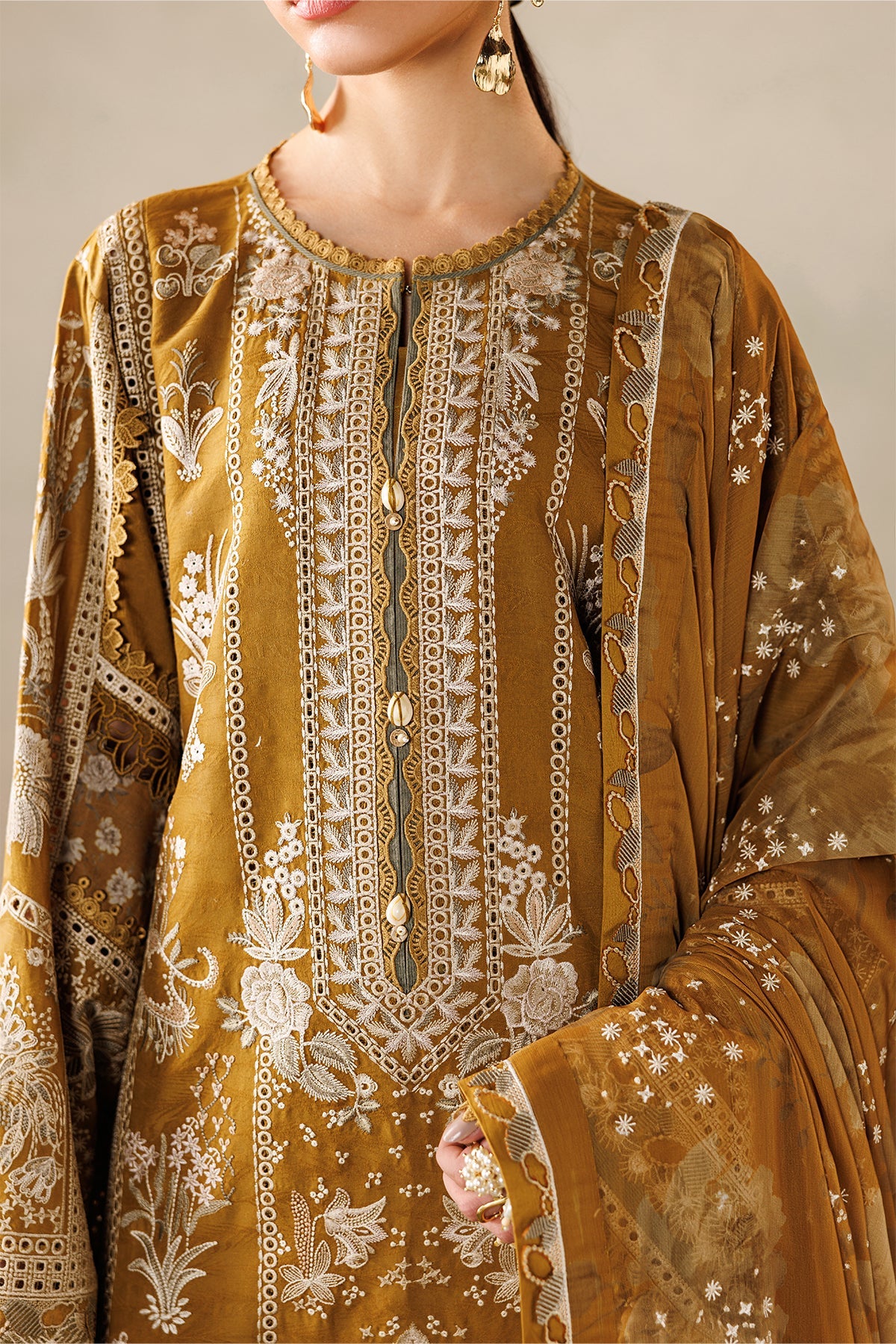 EMBROIDERED LAWN EL26-D07 UNSTITCHED