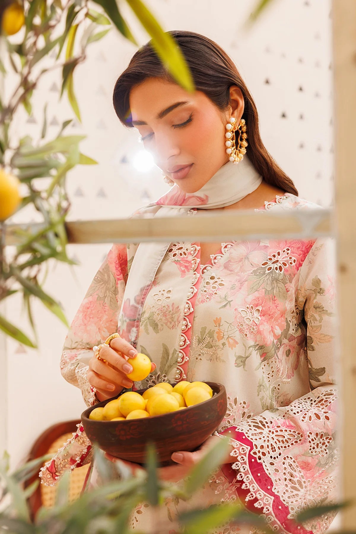 EMBROIDERED LAWN UF-4397